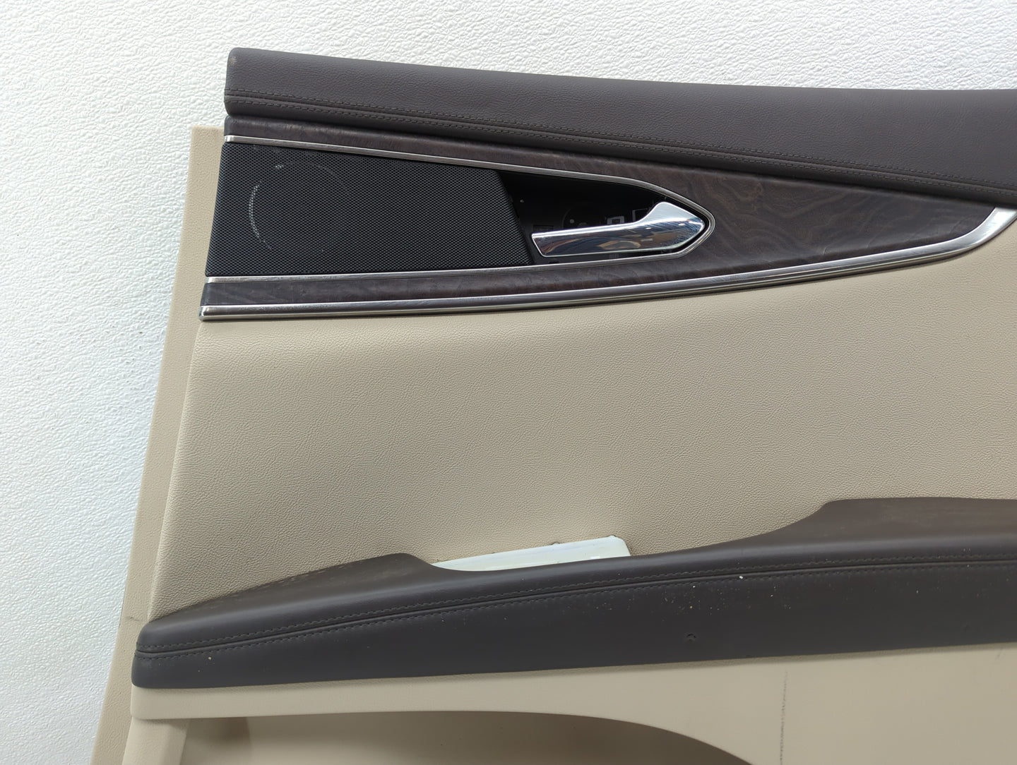 2019 Lincoln Nautilus Rear Right Passenger Interior Door Panel Trim - Oemusedautoparts1.com