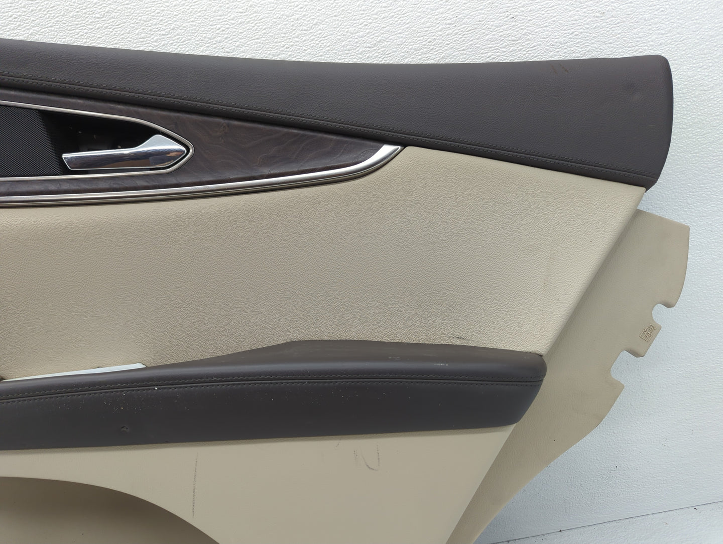 2019 Lincoln Nautilus Rear Right Passenger Interior Door Panel Trim - Oemusedautoparts1.com