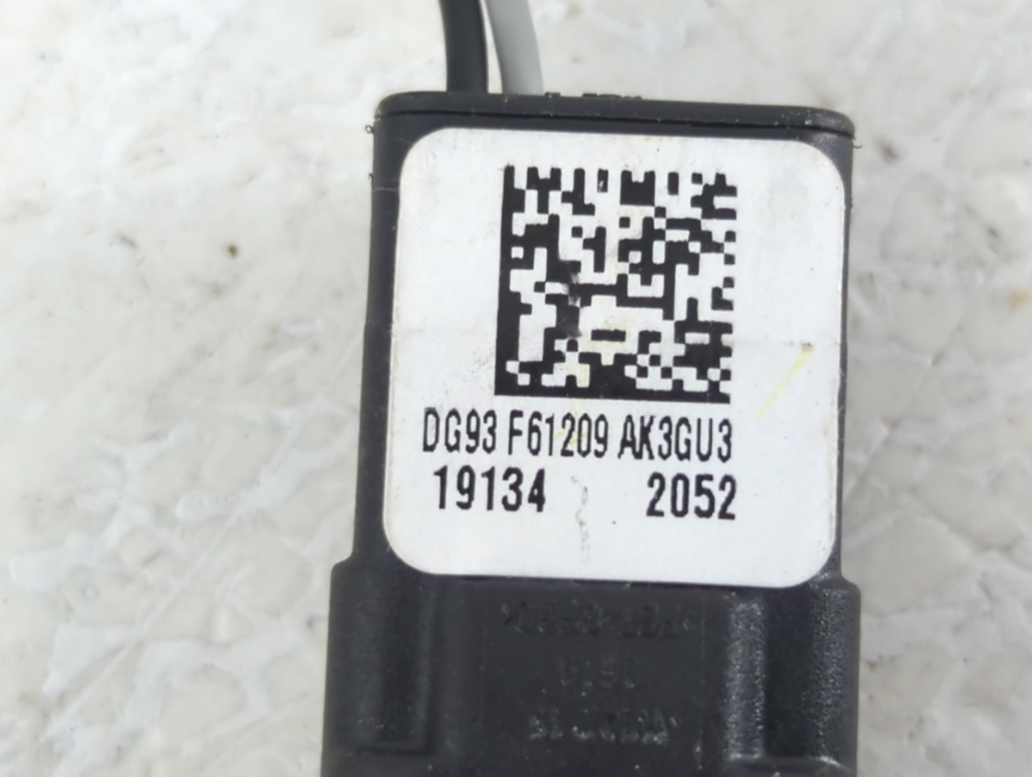 2019-2020 Lincoln Nautilus Passenger Right Seat Belt Front Retractor 927301 - Oemusedautoparts1.com