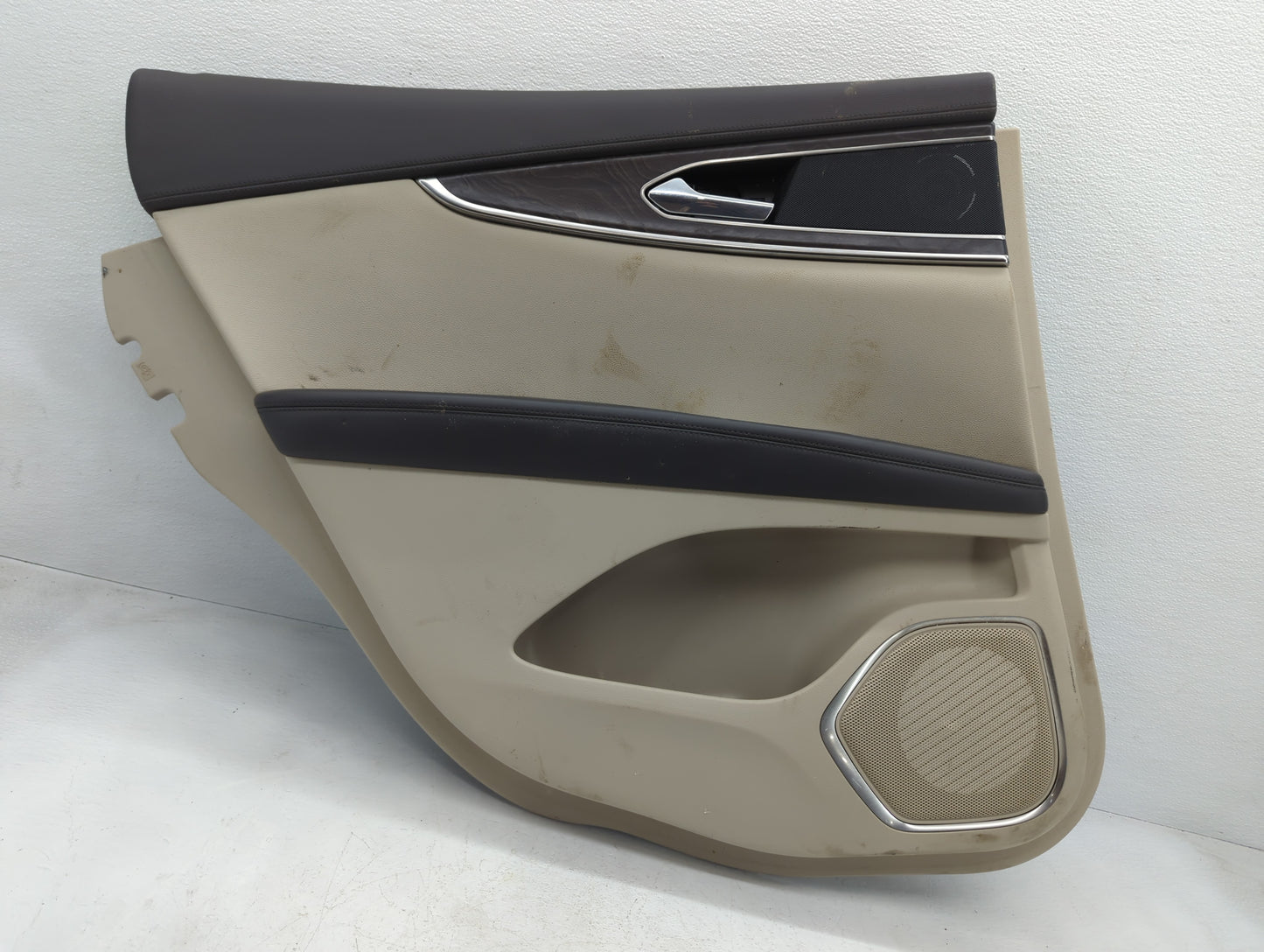 2019 Lincoln Nautilus Rear Left Driver Interior Door Panel Trim - Oemusedautoparts1.com