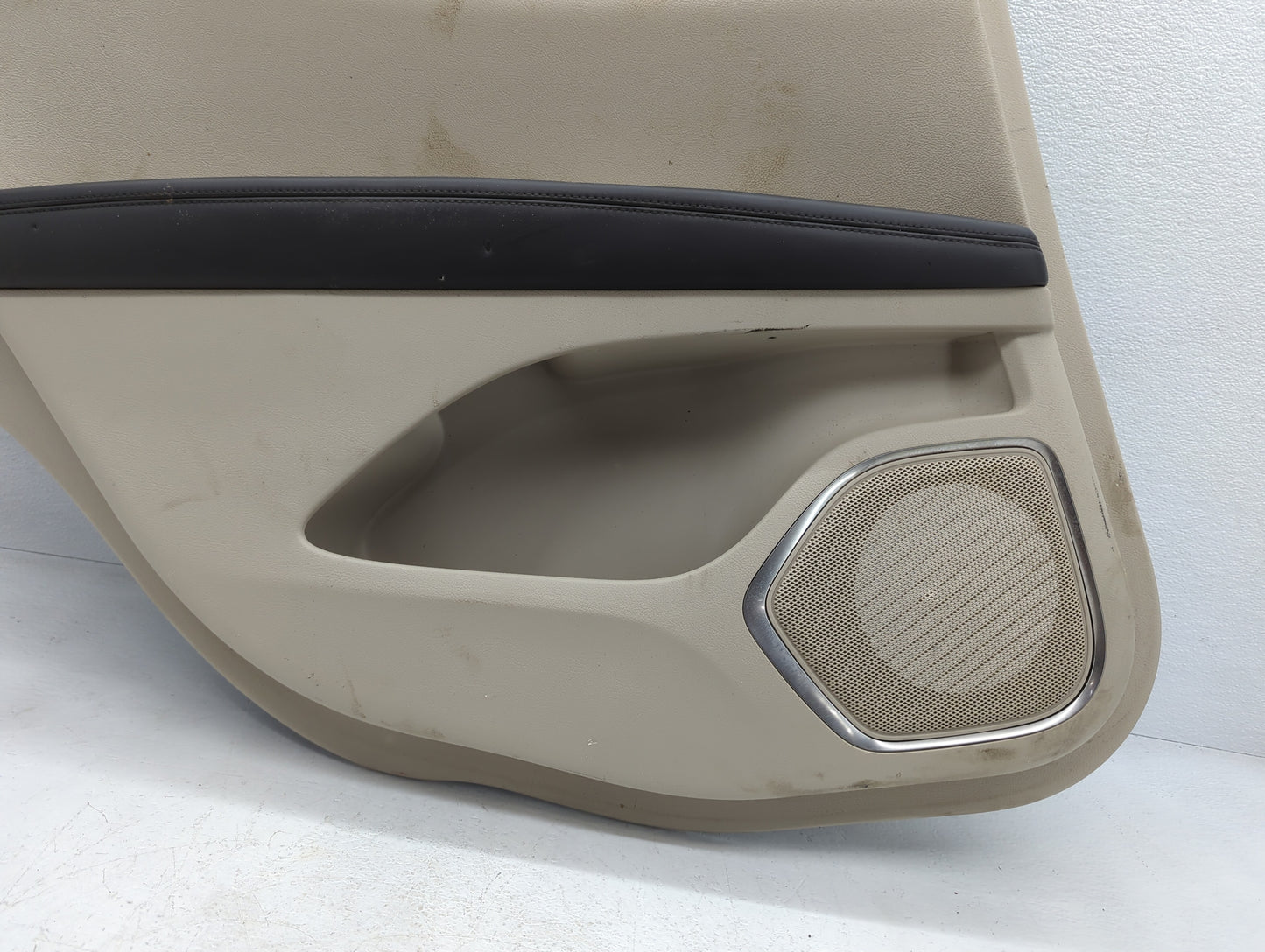 2019 Lincoln Nautilus Rear Left Driver Interior Door Panel Trim - Oemusedautoparts1.com