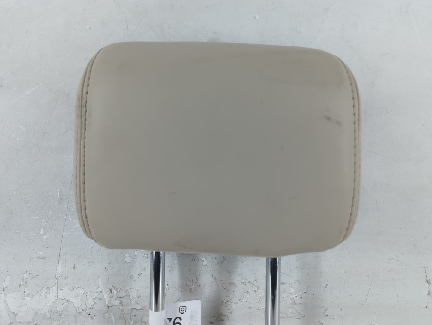 2019 Lincoln Nautilus Headrest Head Rest Rear Seat Fits OEM Used Auto Parts - Oemusedautoparts1.com