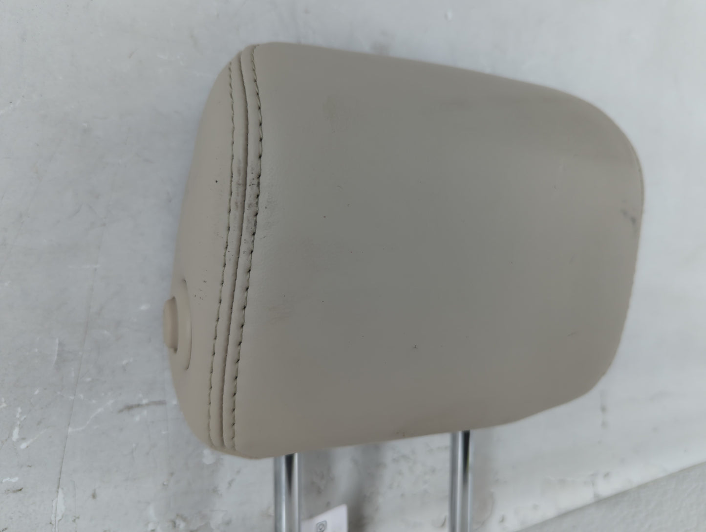 2019 Lincoln Nautilus Headrest Head Rest Rear Seat Fits OEM Used Auto Parts - Oemusedautoparts1.com
