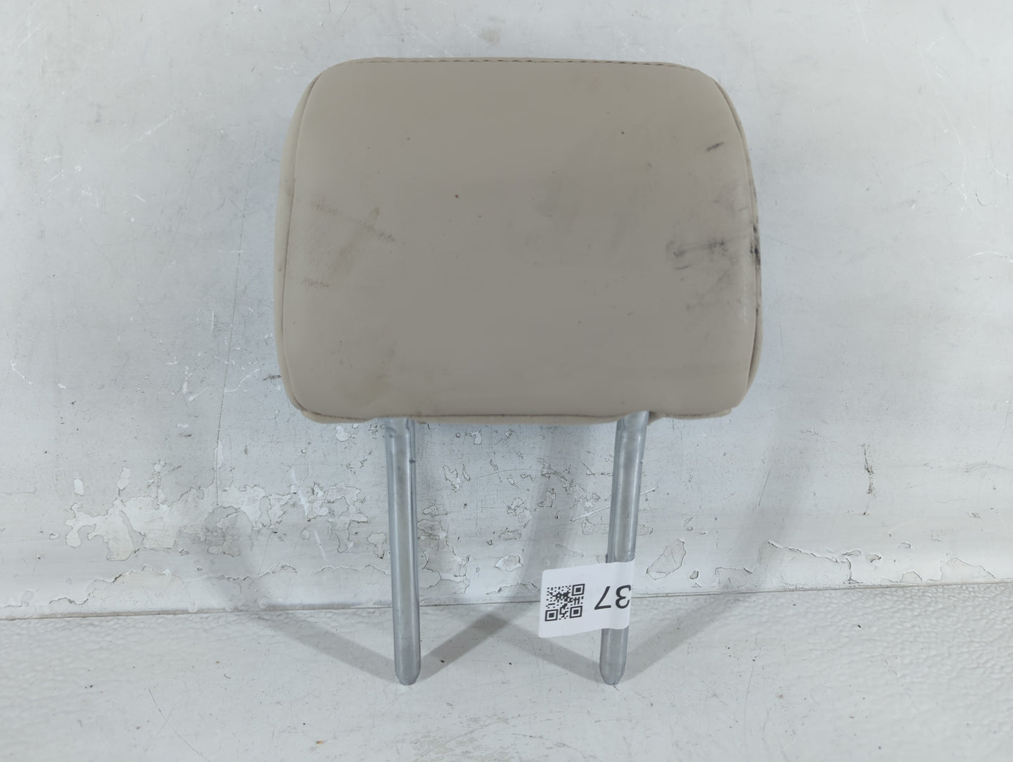 2019 Lincoln Nautilus Headrest Head Rest Rear Seat Fits OEM Used Auto Parts - Oemusedautoparts1.com