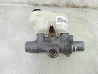 Lincoln Navigator Brake Master Cylinder 1492184 - Oemusedautoparts1.com