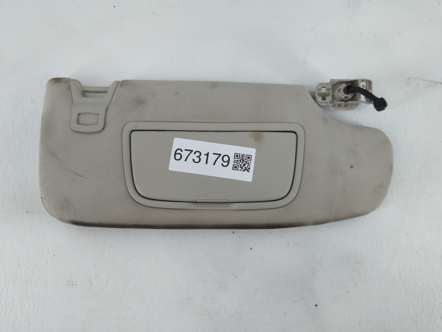 2019 Lincoln Navigator Sun Visor Shade Replacement Passenger Right Mirror Fits OEM Used Auto Parts - Oemusedautoparts1.com