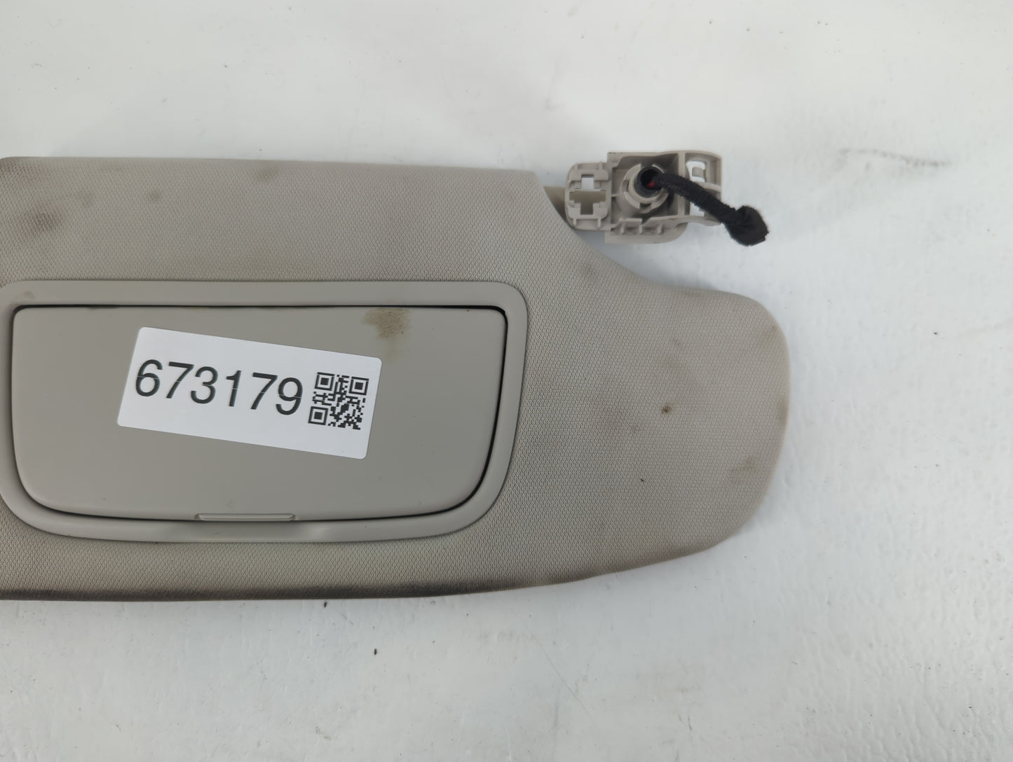 2019 Lincoln Navigator Sun Visor Shade Replacement Passenger Right Mirror Fits OEM Used Auto Parts - Oemusedautoparts1.com