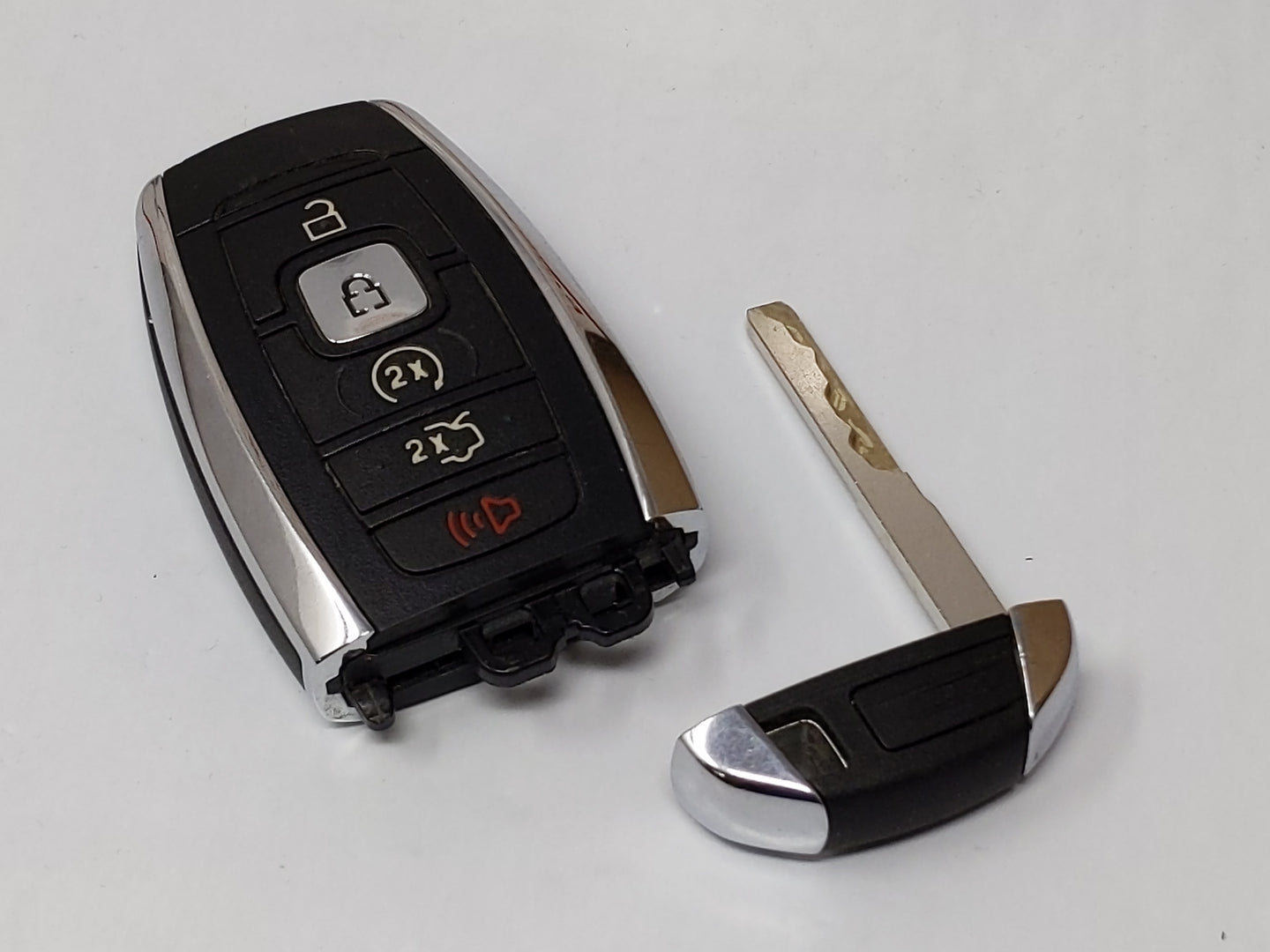 Lincoln Navigator Keyless Entry Remote M3n-A2c940780 A2c940780 - Oemusedautoparts1.com