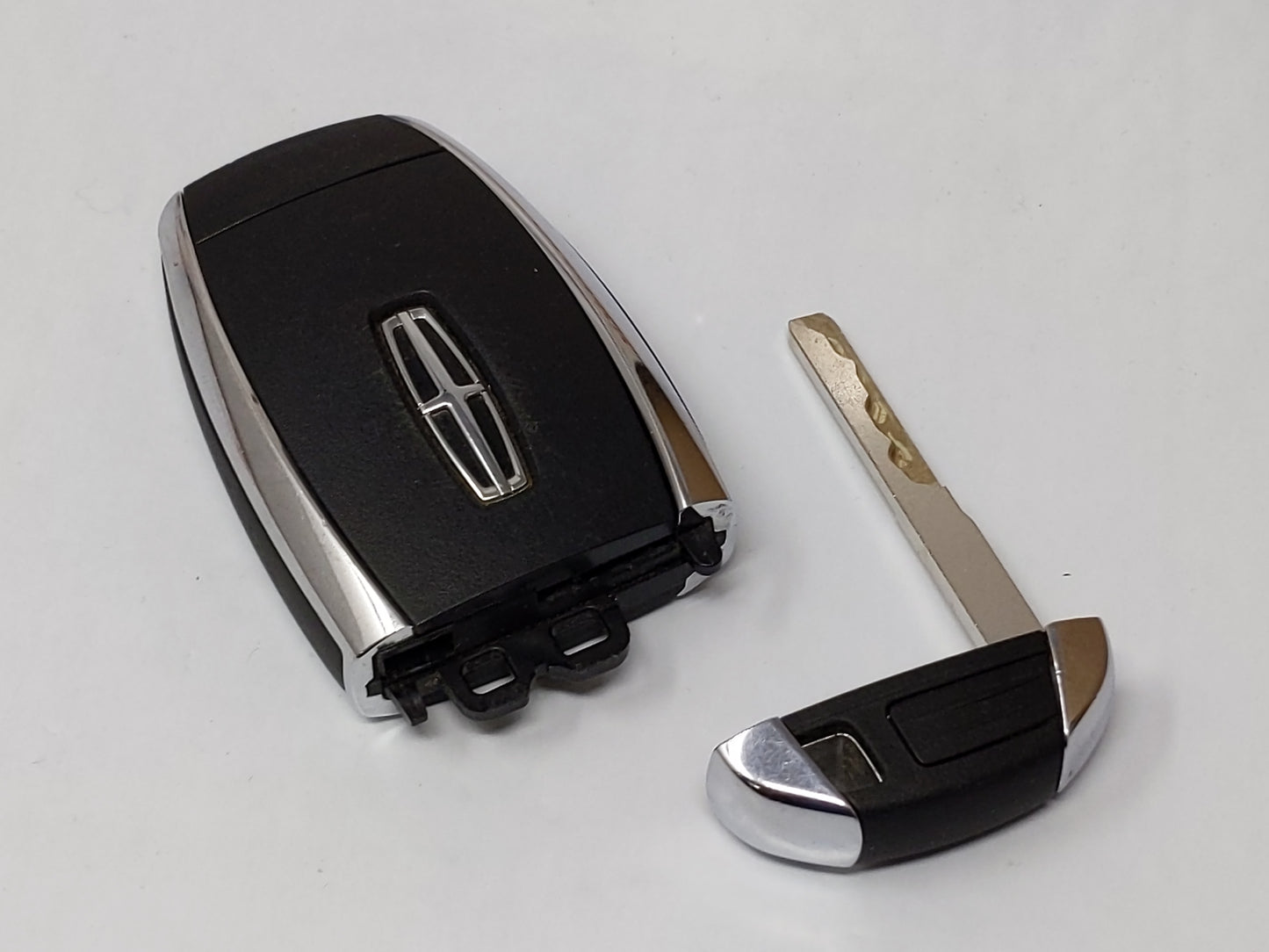 Lincoln Navigator Keyless Entry Remote M3n-A2c940780 A2c940780 - Oemusedautoparts1.com