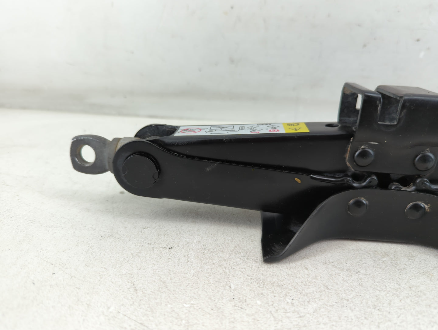 2019 Mazda 3 Spare Scissor Car Jack - Oemusedautoparts1.com