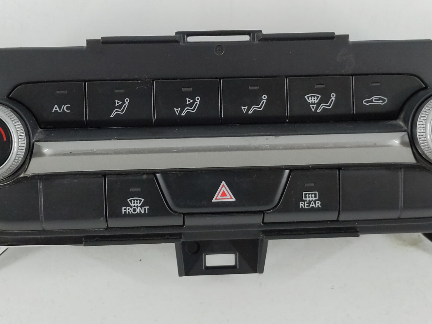 2019-2022 Mazda 3 Climate Control Module Temperature AC/Heater Replacement P/N:BDGF 61 190B Fits Fits 2019 2020 2021 2022 OE