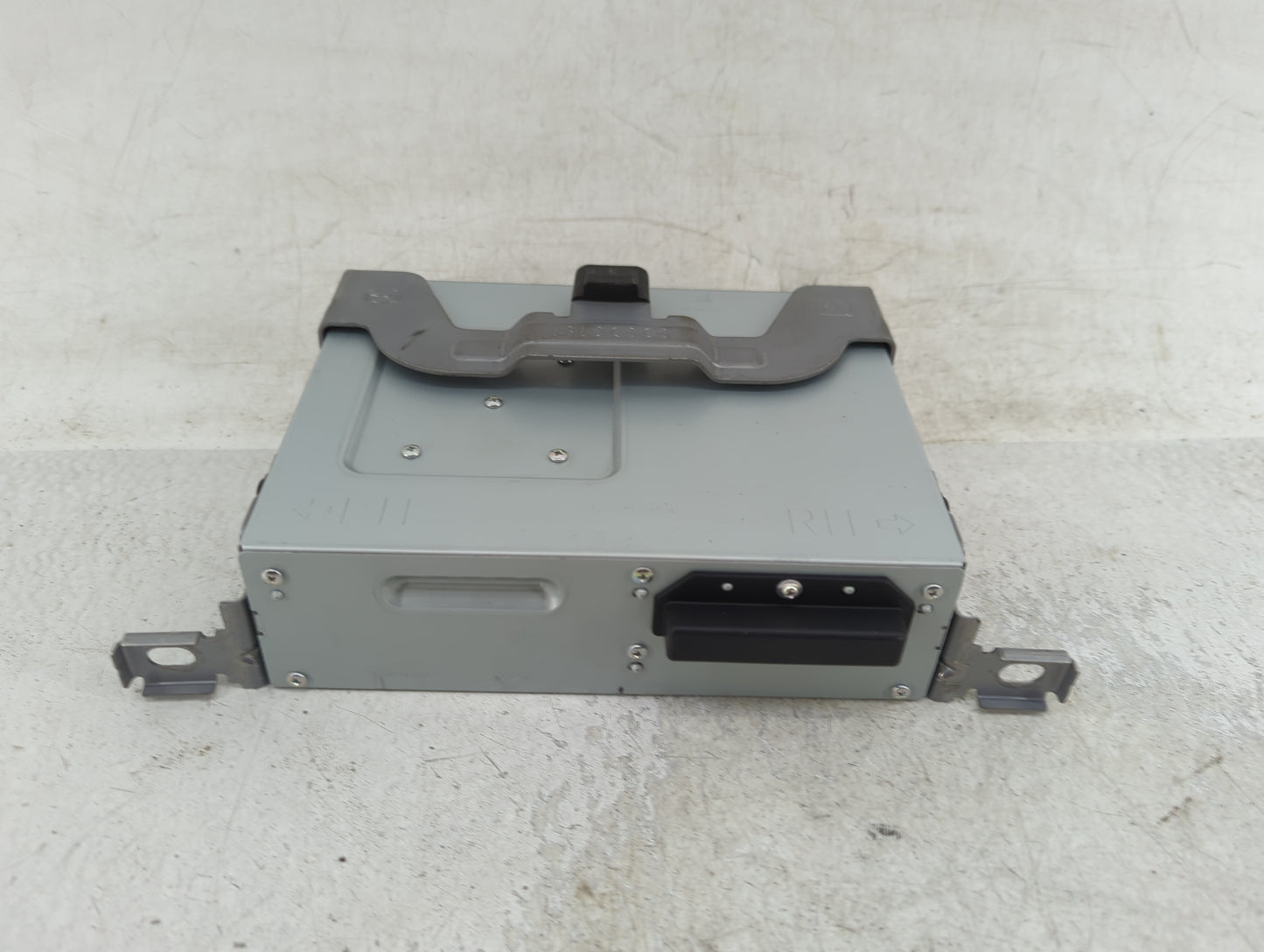2019-2020 Mazda 3 Radio AM FM Cd Player Receiver Replacement P/N:BDGF669C0G Fits Fits 2019 2020 OEM Used Auto Parts - Oemuse