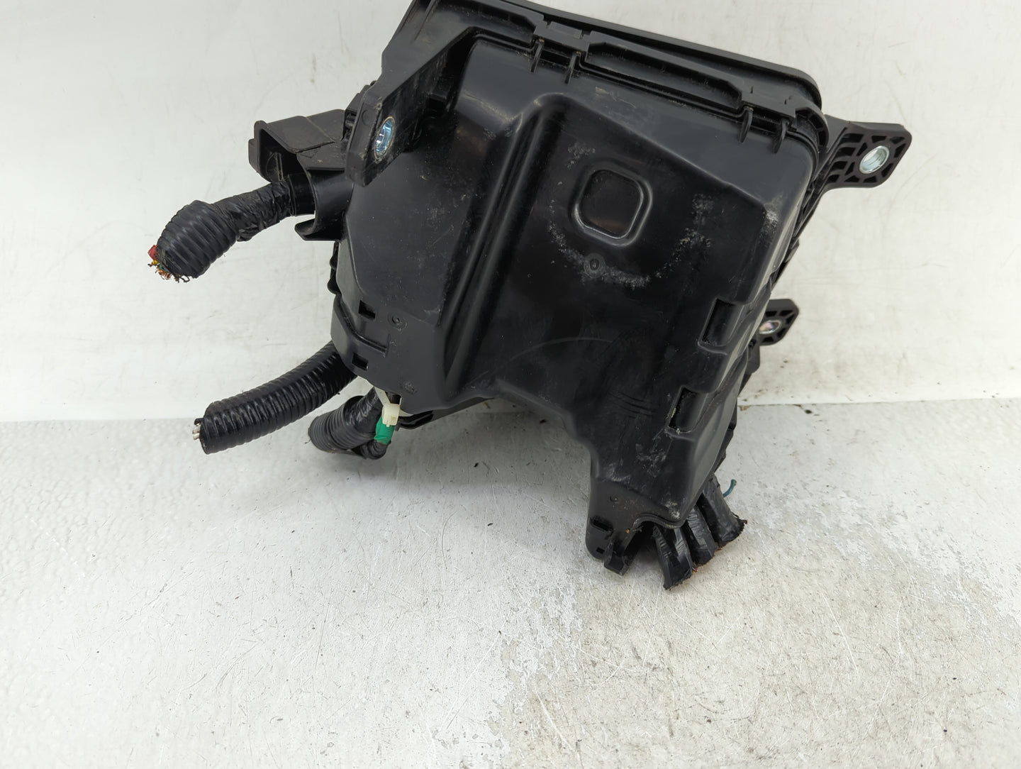 2019 Mazda 3 Fusebox Fuse Box Panel Relay Module P/N:BCKA-66767 K7005 Fits Fits 2020 2021 2022 OEM Used Auto Parts - Oemused