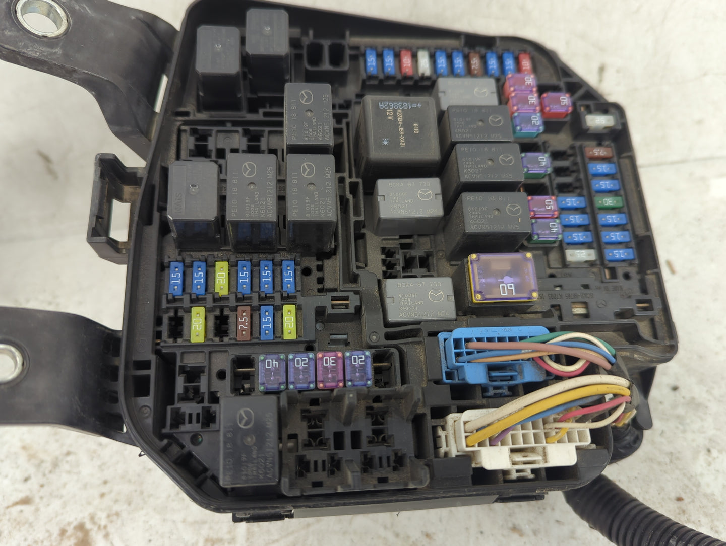 2019 Mazda 3 Fusebox Fuse Box Panel Relay Module P/N:BCKA-66767 BCKA-66767 K7005 Fits Fits 2020 2021 2022 OEM Used Auto Part