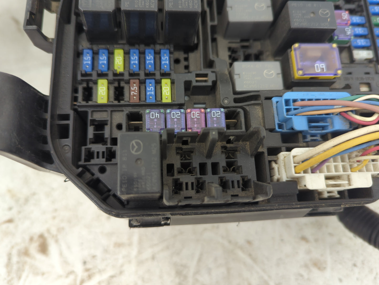 2019 Mazda 3 Fusebox Fuse Box Panel Relay Module P/N:BCKA-66767 BCKA-66767 K7005 Fits Fits 2020 2021 2022 OEM Used Auto Part