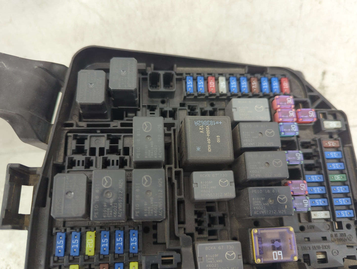 2019 Mazda 3 Fusebox Fuse Box Panel Relay Module P/N:BCKA-66767 BCKA-66767 K7005 Fits Fits 2020 2021 2022 OEM Used Auto Part