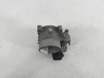 2019 Mazda 3 Throttle Body P/N:11B2600327 1D0501757, PYFS 13 640, 12C1900334 Fits OEM Used Auto Parts
