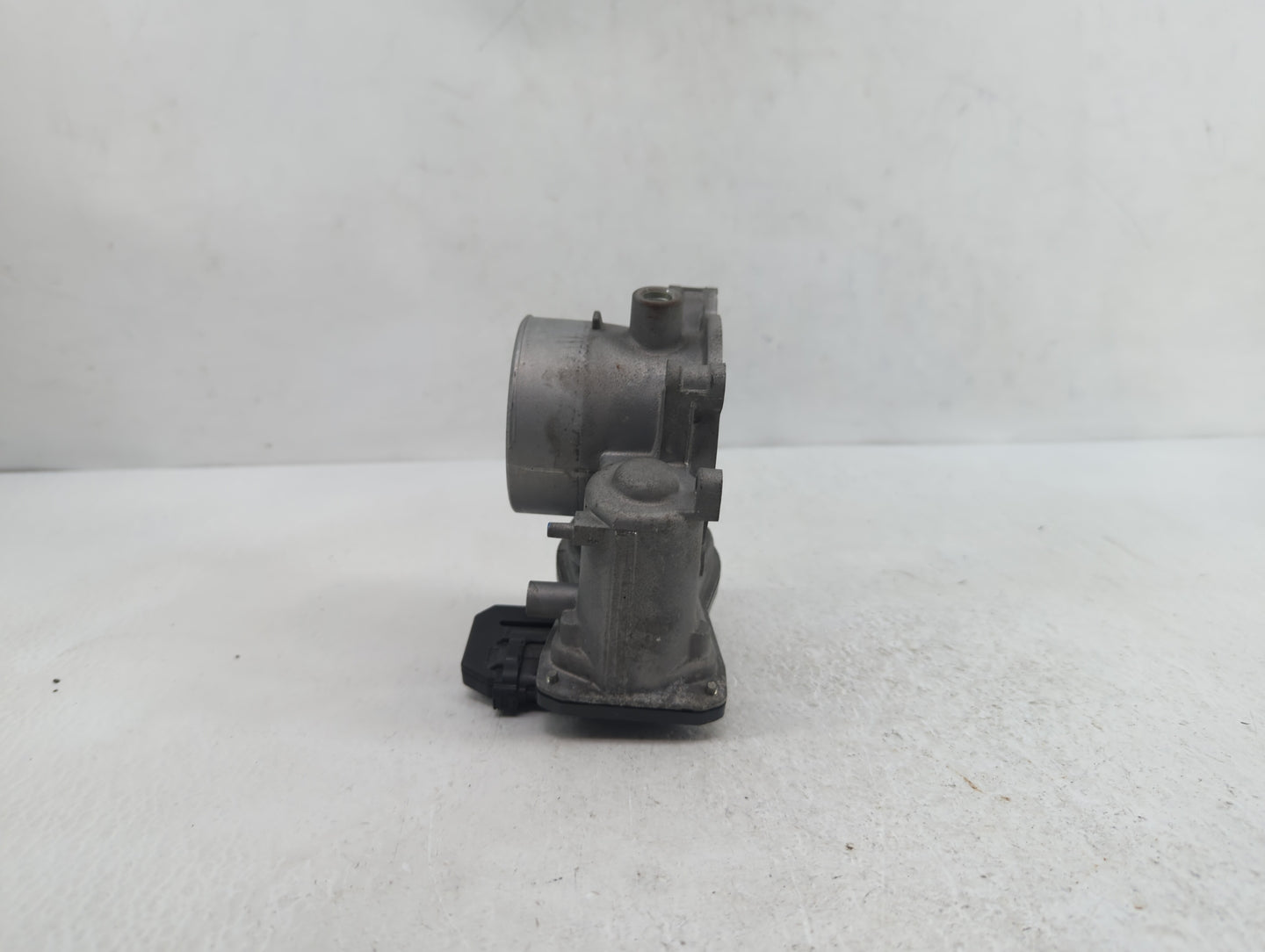 2019 Mazda 3 Throttle Body P/N:11B2600327 1D0501757, PYFS 13 640, 12C1900334 Fits OEM Used Auto Parts - Oemusedautoparts1.co