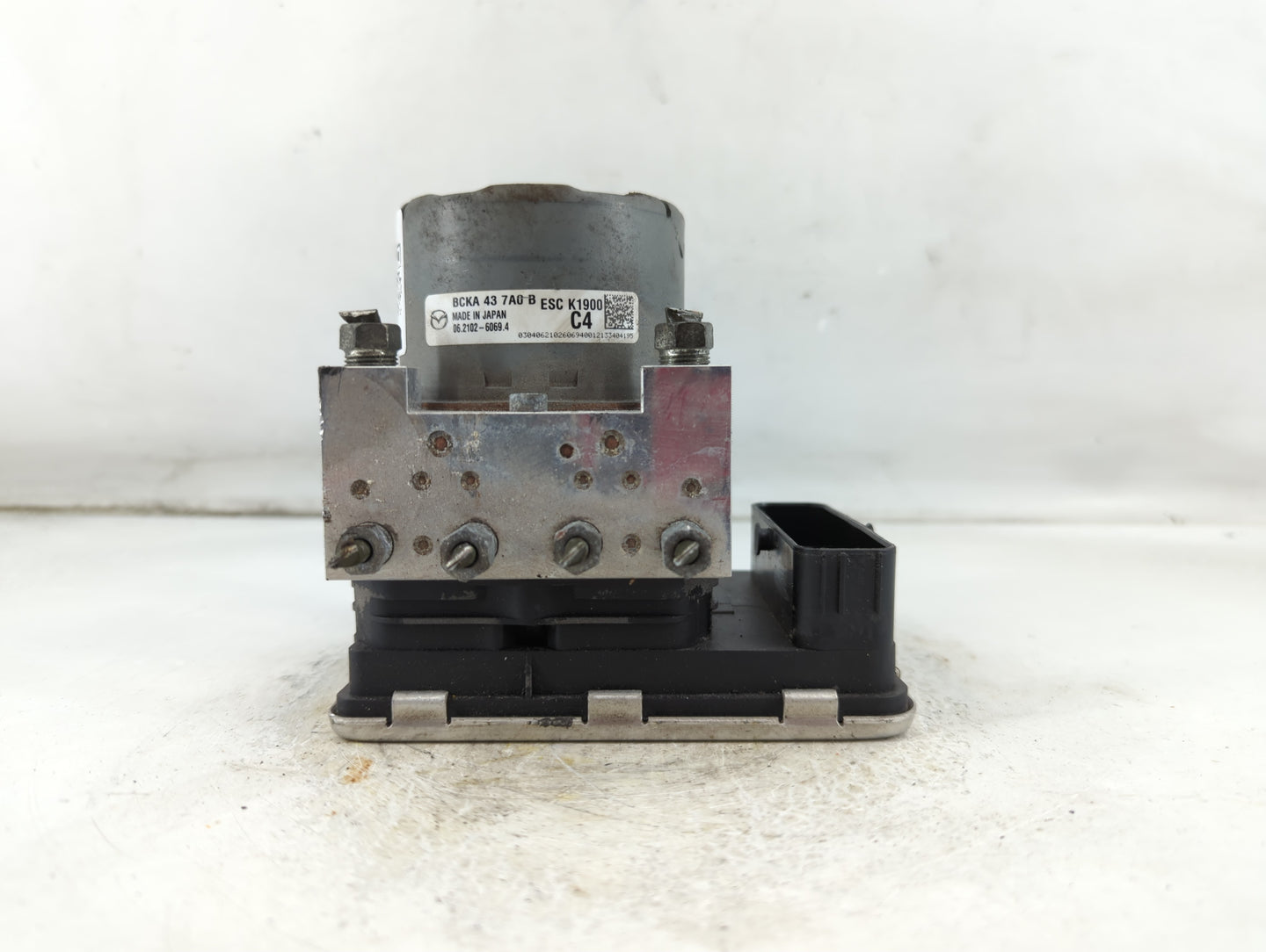 2019-2022 Mazda 3 ABS Pump Control Module Replacement P/N:BCKA 43 7A0 B Fits Fits 2019 2020 2021 2022 OEM Used Auto Parts - 