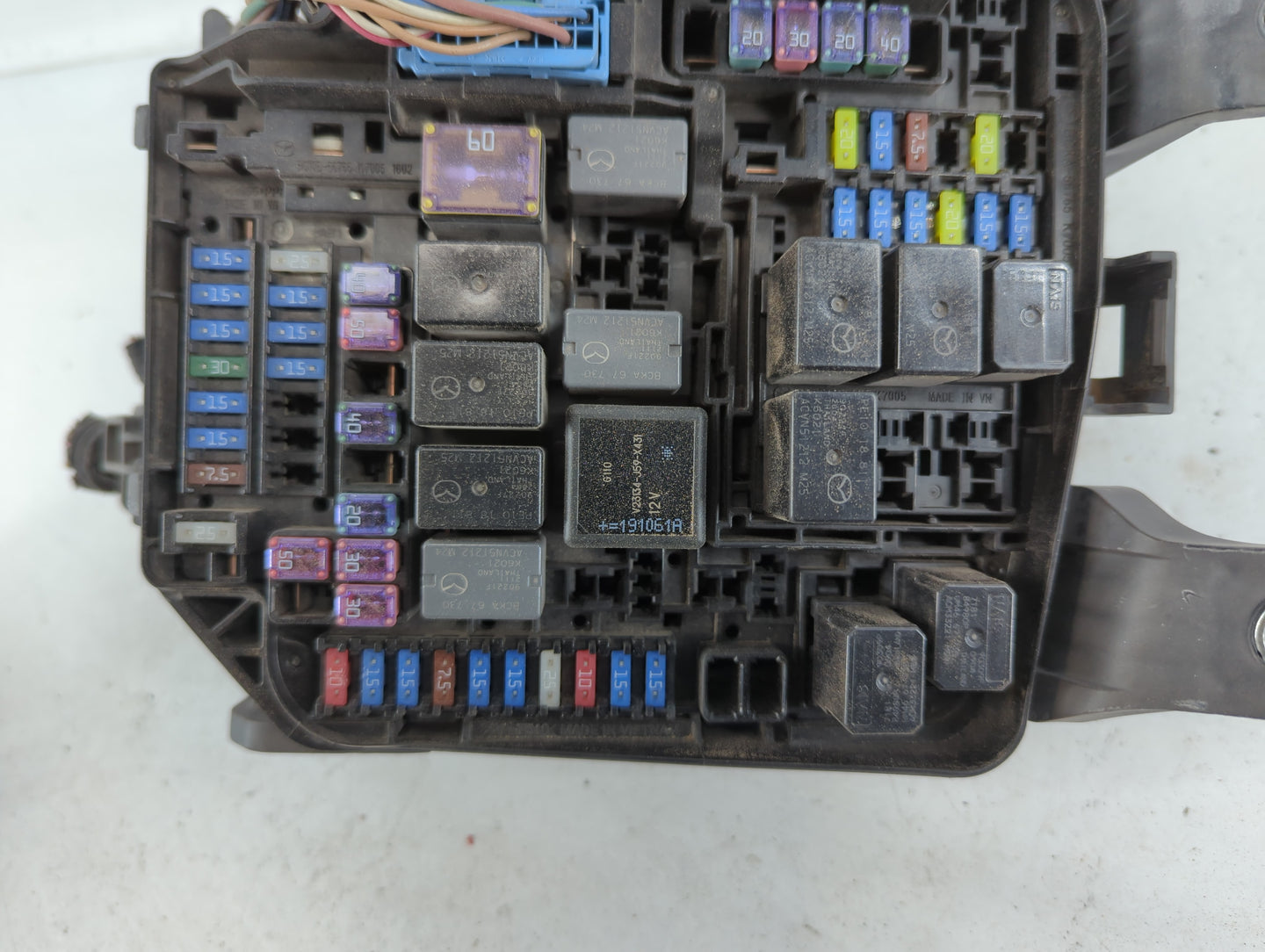 2019 Mazda 3 Fusebox Fuse Box Panel Relay Module P/N:BCKA 6676Y Fits Fits 2020 2021 2022 OEM Used Auto Parts - Oemusedautopa