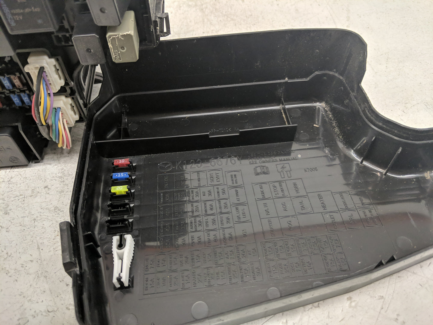 2013-2022 Mazda Cx-5 Fusebox Fuse Box Panel Relay Module P/N:GBEF-675X0 B KD45 66760 K7005 Fits OEM Used Auto Parts - Oemuse