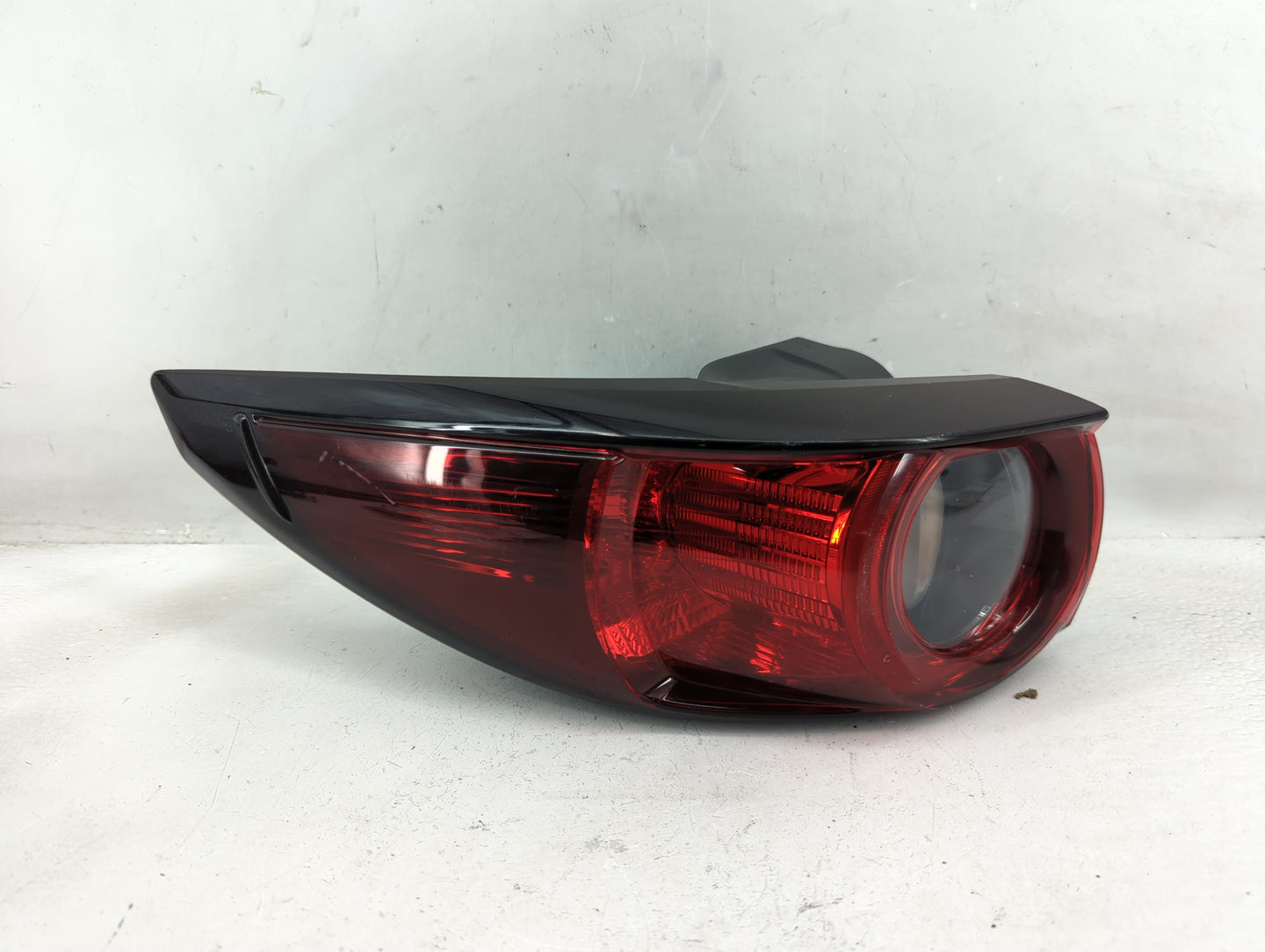 2017-2021 Mazda Cx-5 Tail Light Assembly Driver Left OEM Fits Fits 2017 2018 2019 2020 2021 OEM Used Auto Parts - Oemusedaut