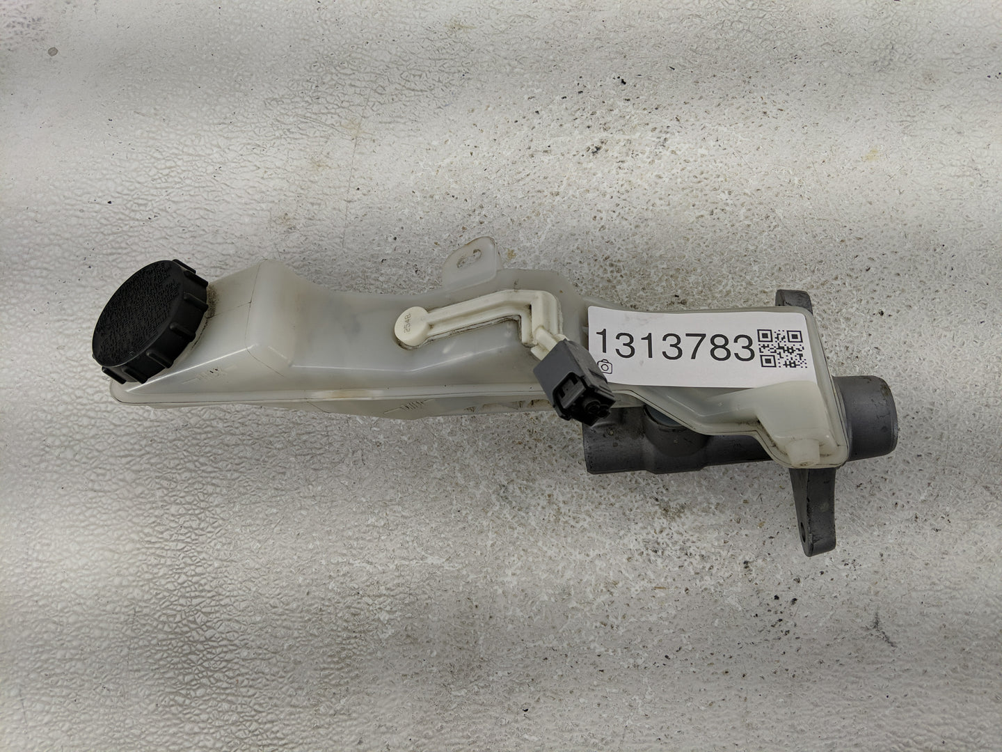 2013-2022 Mazda Cx-5 Brake Master Cylinder - Oemusedautoparts1.com