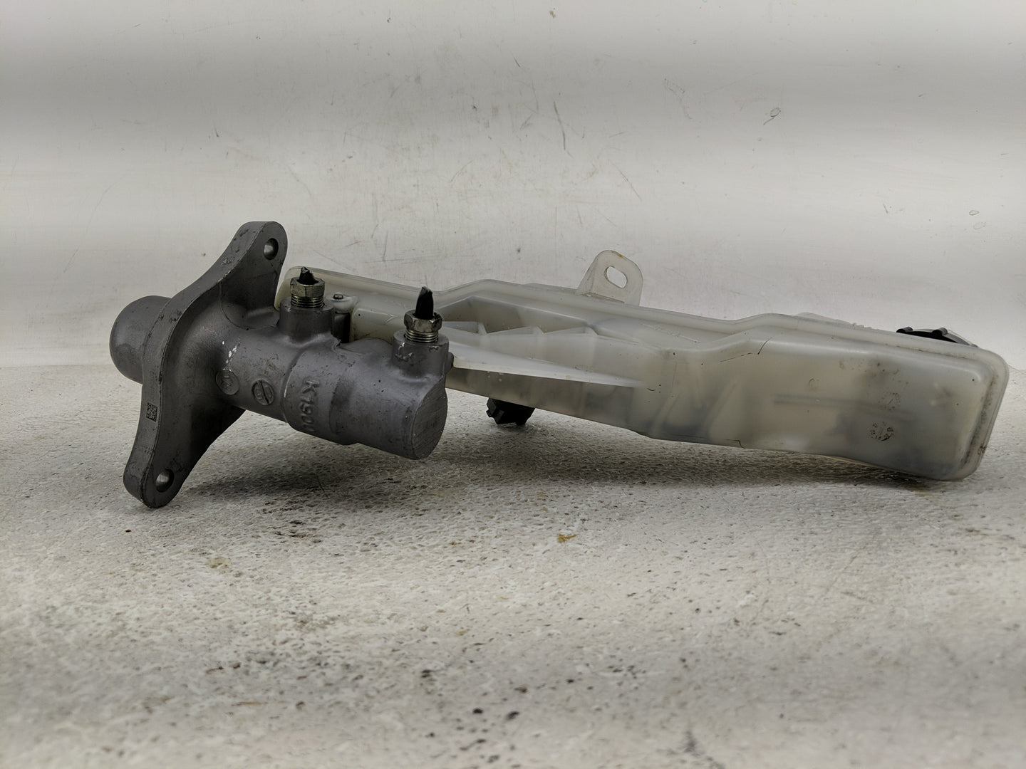 2013-2022 Mazda Cx-5 Brake Master Cylinder - Oemusedautoparts1.com