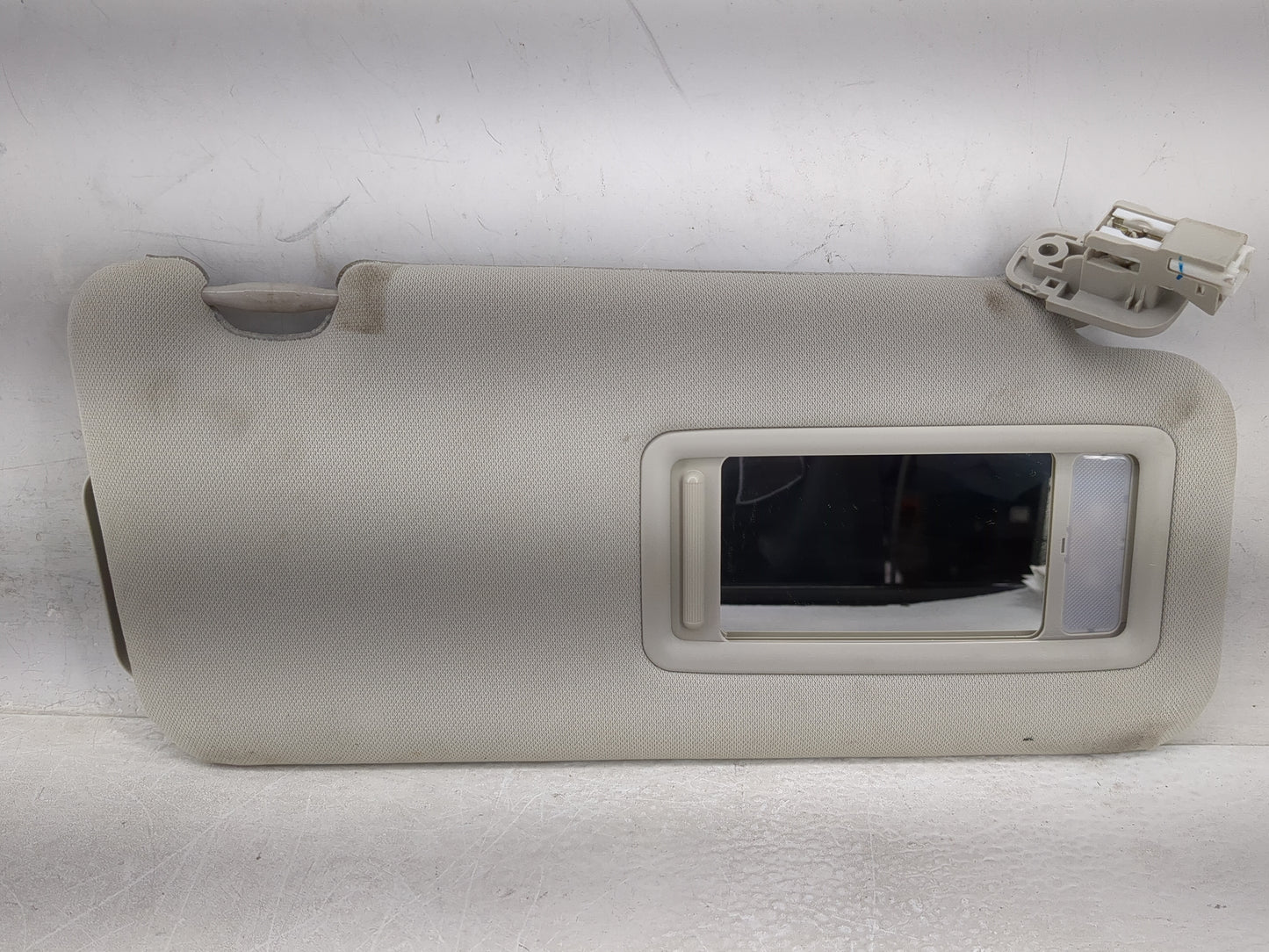 2017-2020 Mazda Cx-5 Sun Visor Shade Replacement Passenger Right Mirror Fits Fits 2017 2018 2019 2020 OEM Used Auto Parts - 