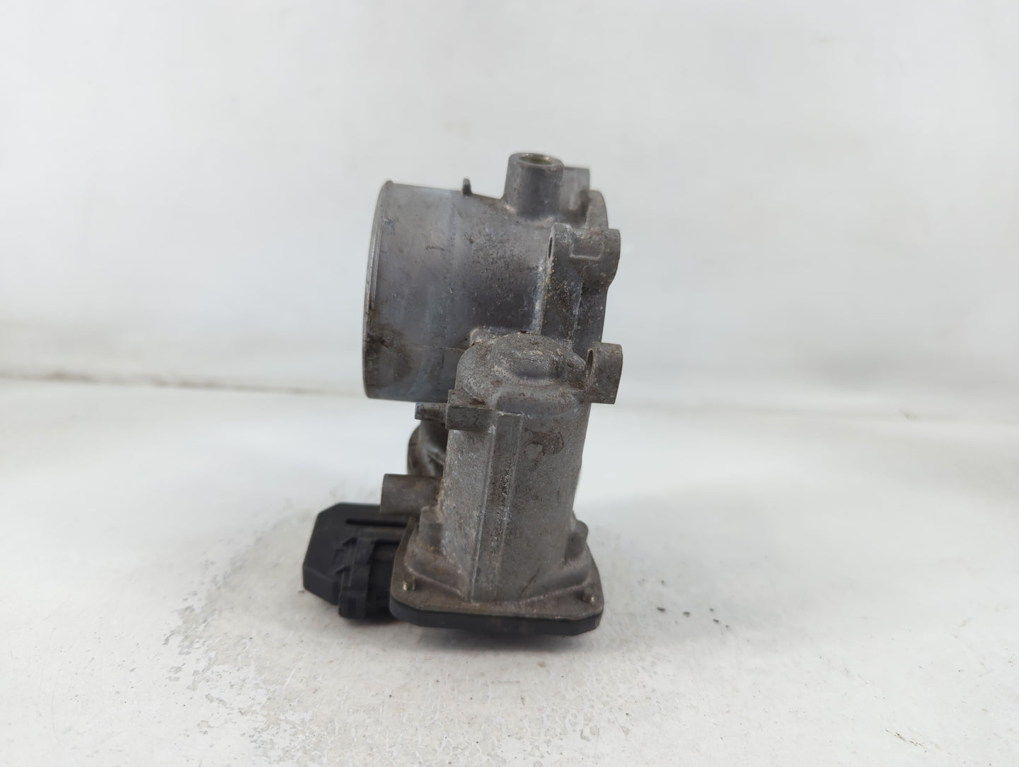 2018-2022 Mazda Cx-5 Throttle Body P/N:PYFS 13 640 700084 Fits Fits 2018 2019 2020 2021 2022 OEM Used Auto Parts - Oemusedau