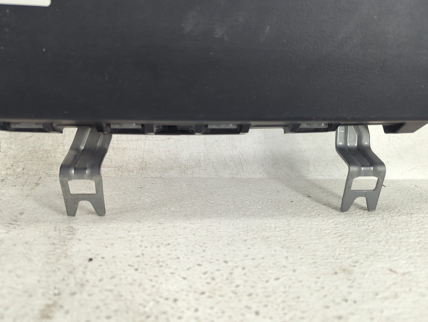 2019 Mazda Mazda3 Air Bag Passenger Right Knee OEM P/N:0589-P1-000369 3D0452418M6D, TG11D010030589-P1-000369 Fits OEM Used A