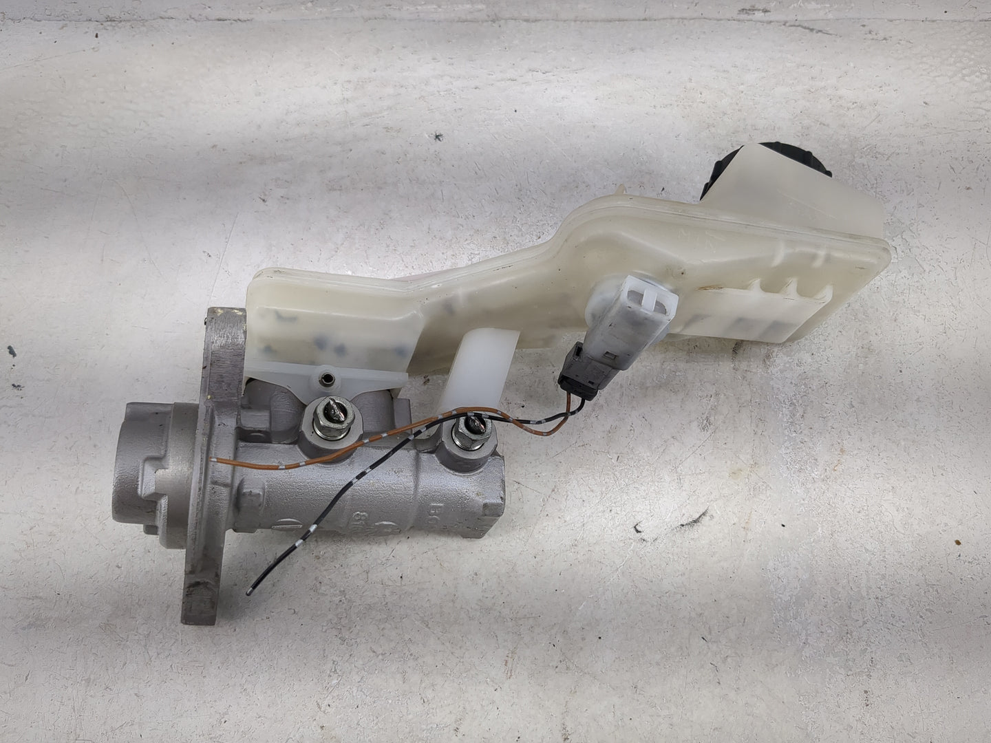 Mazda Mazda3 Brake Master Cylinder 1491122 - Oemusedautoparts1.com