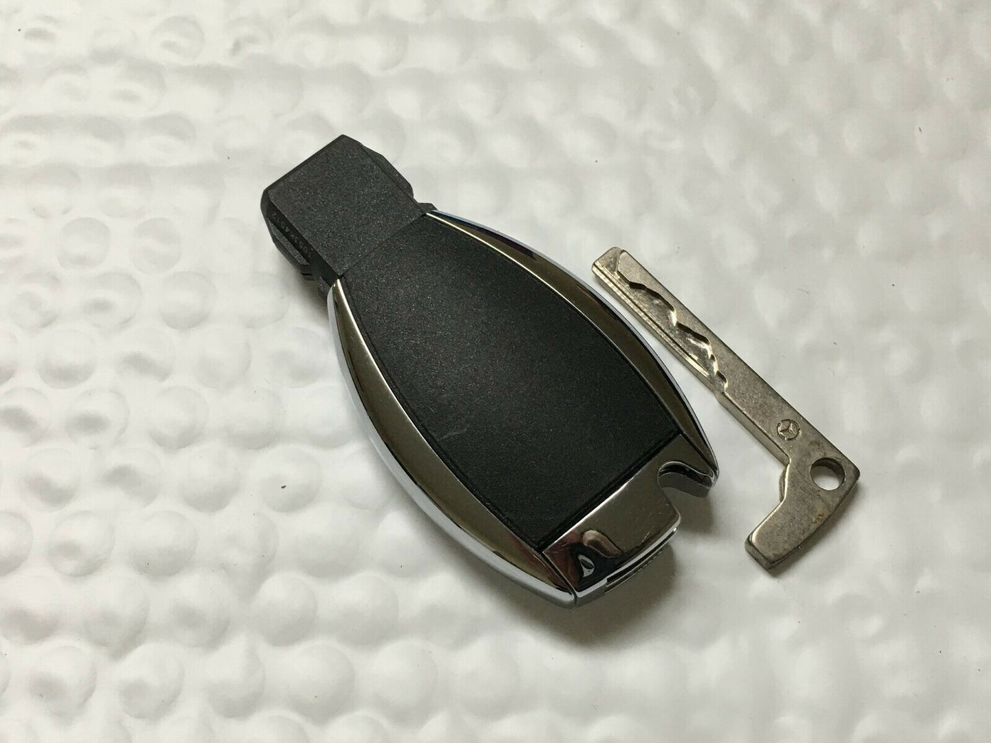Mercedes Benz  Keyless Entry Remote Iyzdc12k 4 Buttons - Oemusedautoparts1.com