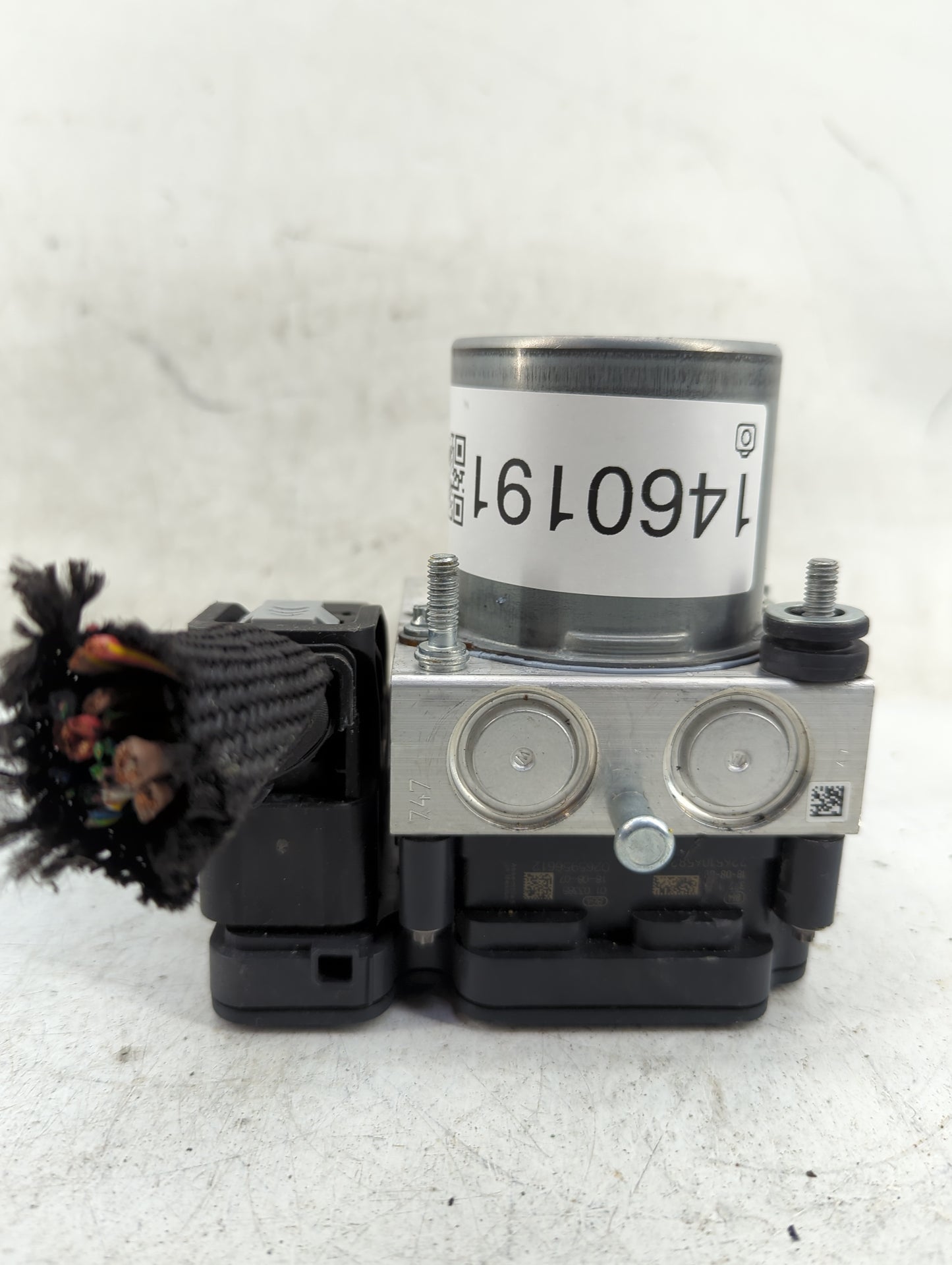 2020-2022 Mercedes-Benz A220 ABS Pump Control Module Replacement P/N:0265956612 2265106582 Fits Fits 2020 2021 2022 OEM Used