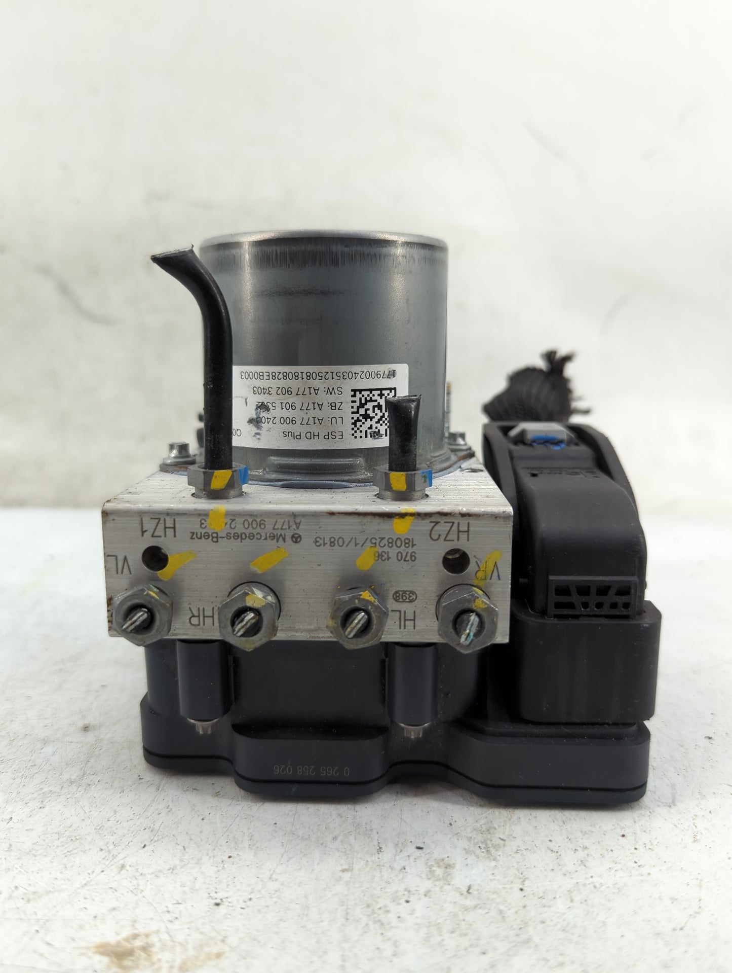 2020-2022 Mercedes-Benz A220 ABS Pump Control Module Replacement P/N:0265956612 2265106582 Fits Fits 2020 2021 2022 OEM Used