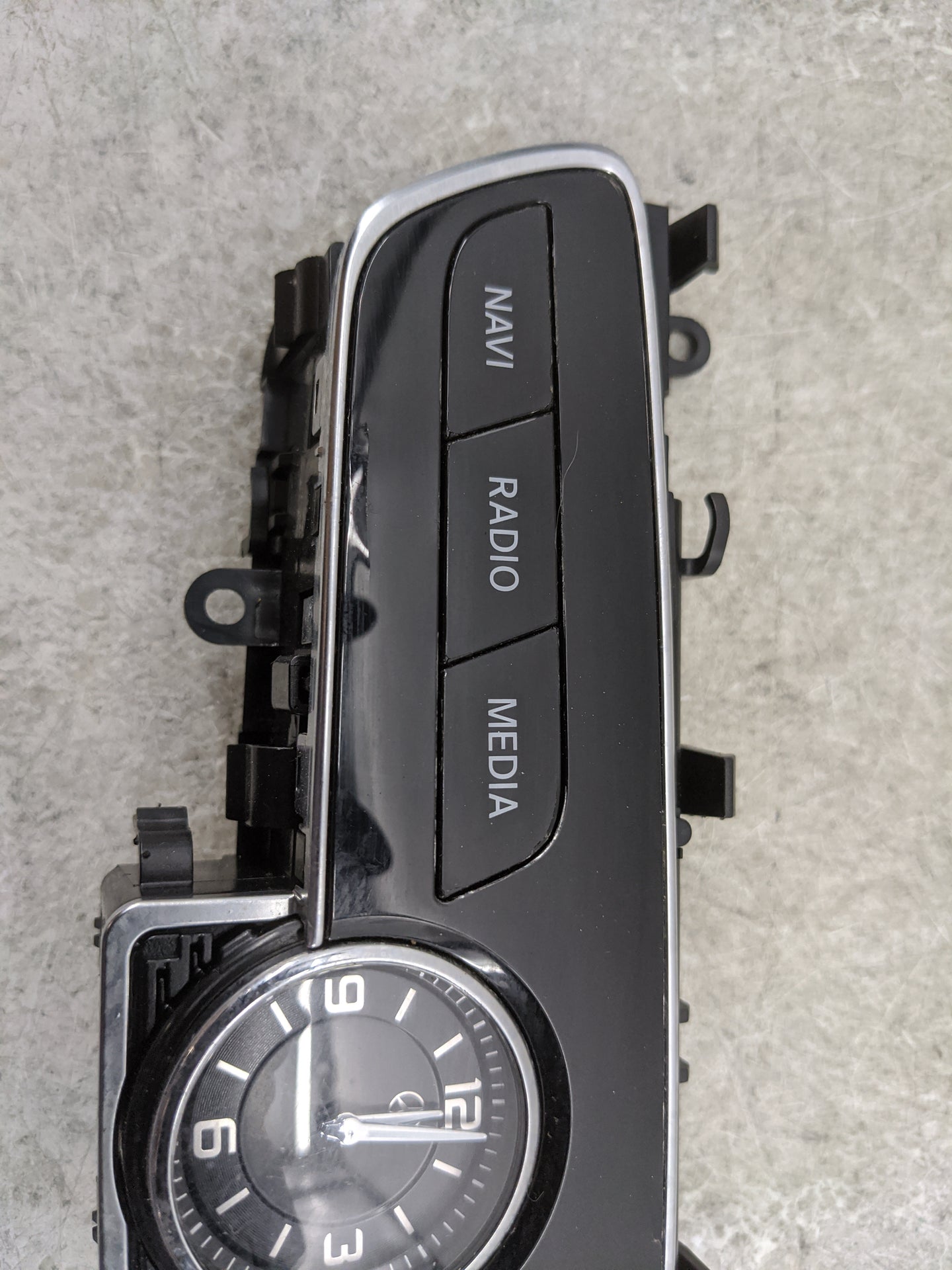 2019 Mercedes-Benz C-Class Radio AM FM Cd Player Receiver Replacement P/N:A2138272000 1829007245 Fits Fits 2020 2021 OEM Use