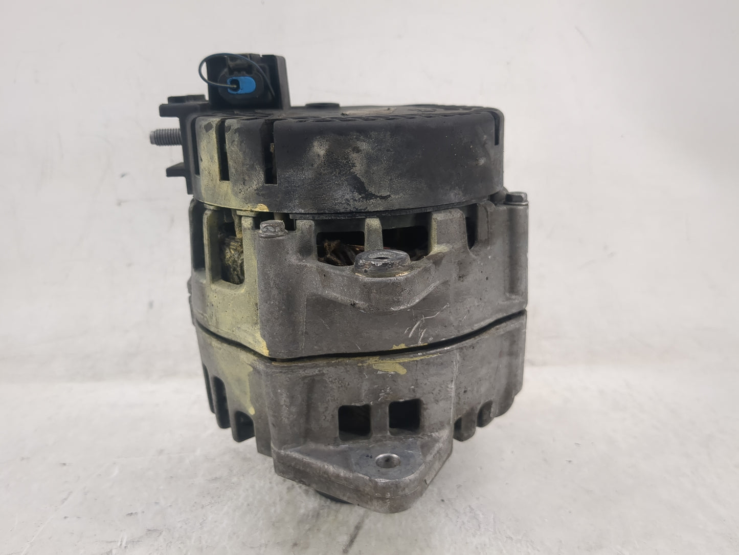 2019-2021 Mercedes-Benz C300 Alternator Replacement Generator Charging Assembly Engine OEM P/N:A 000 906 99 05 Fits OEM Used