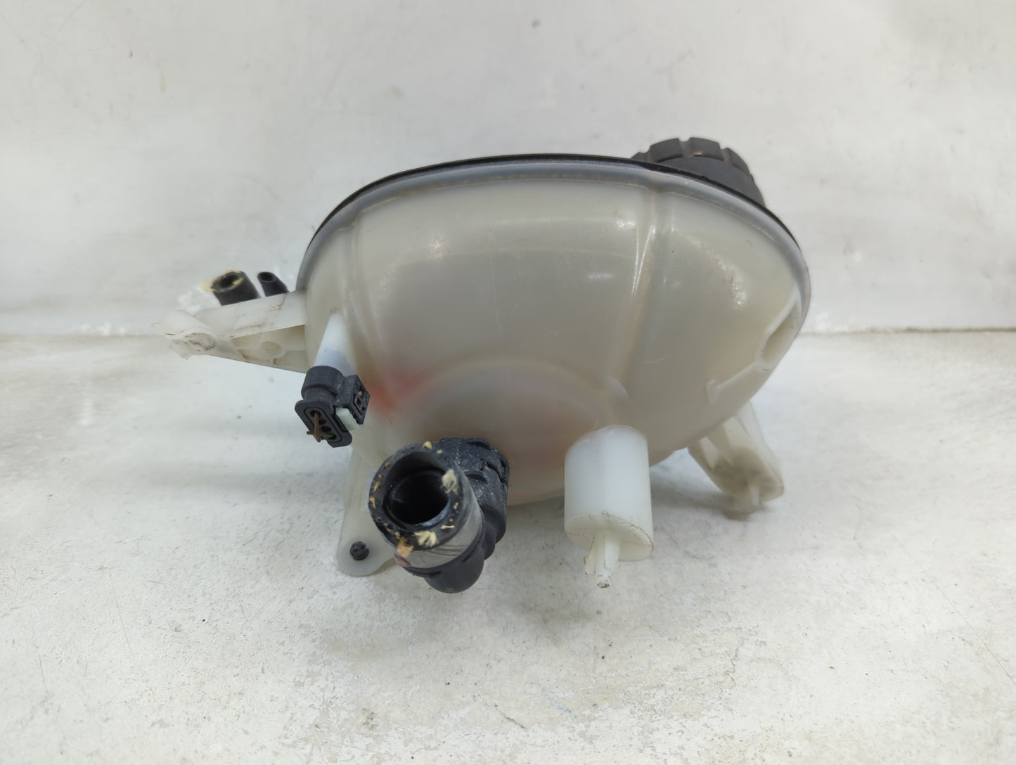 2015 Mercedes-benz C300 Radiator Coolant Overflow Expansion Tank Bottle - Oemusedautoparts1.com