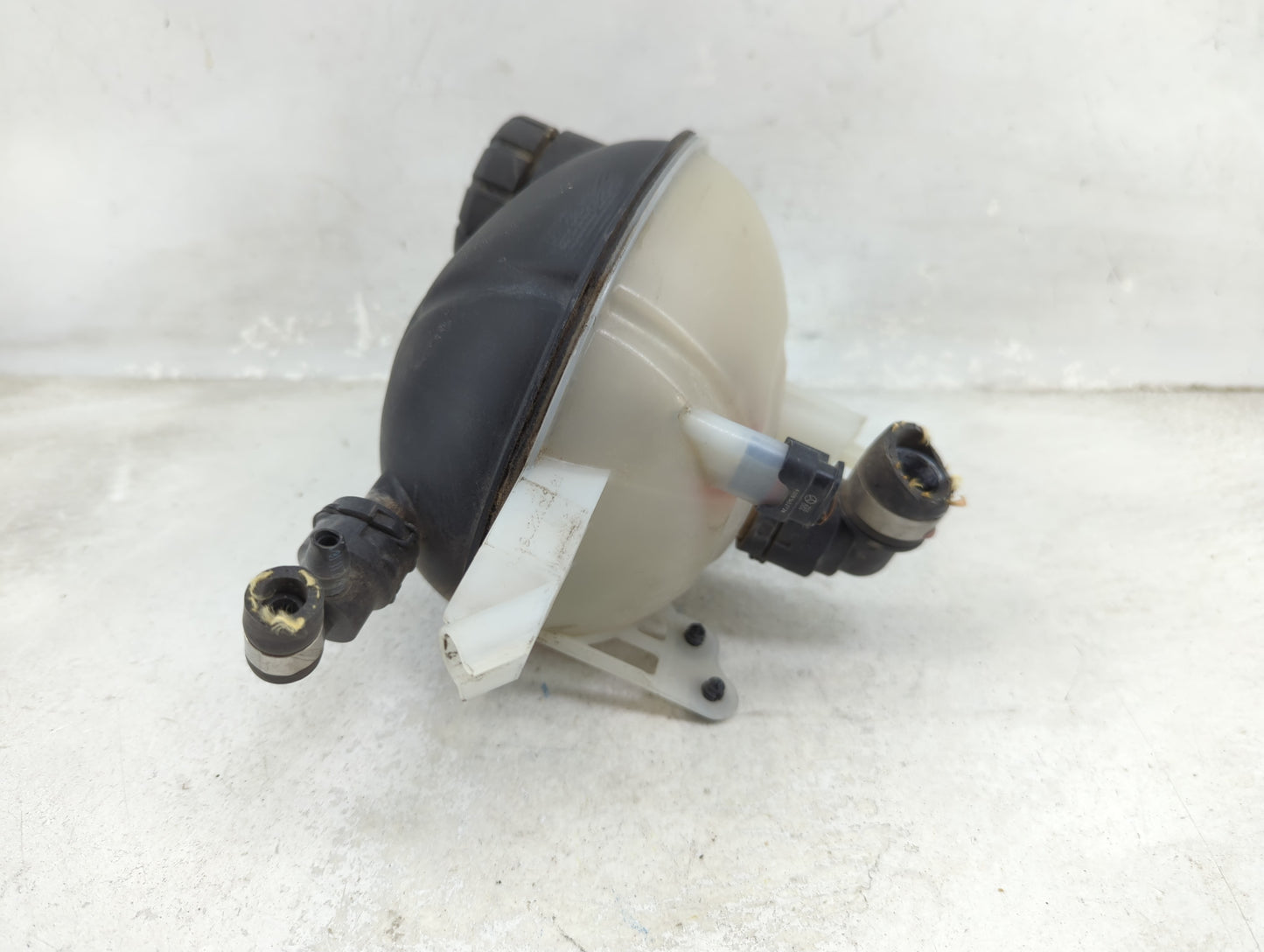 2015 Mercedes-benz C300 Radiator Coolant Overflow Expansion Tank Bottle - Oemusedautoparts1.com