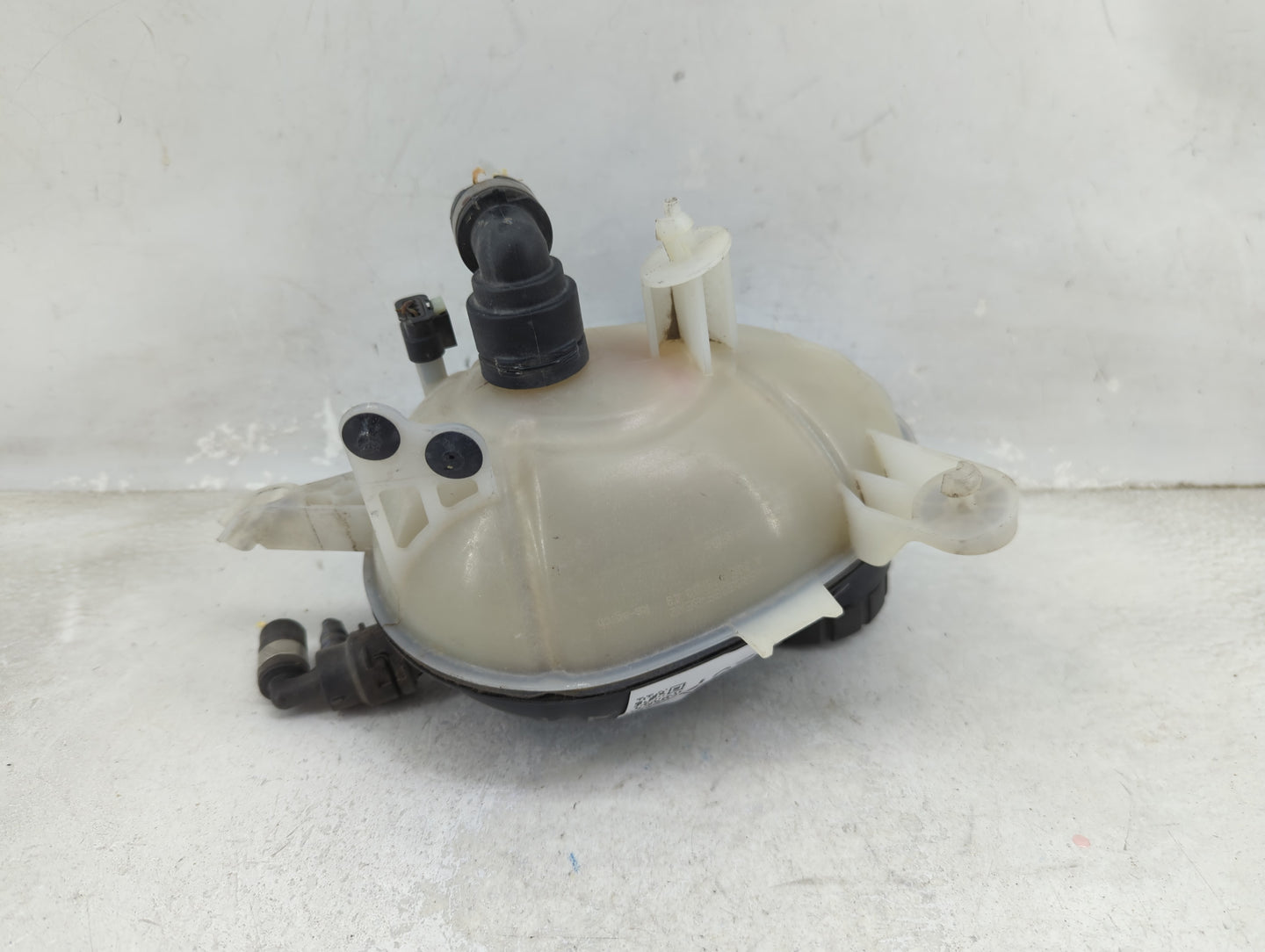 2015 Mercedes-benz C300 Radiator Coolant Overflow Expansion Tank Bottle - Oemusedautoparts1.com