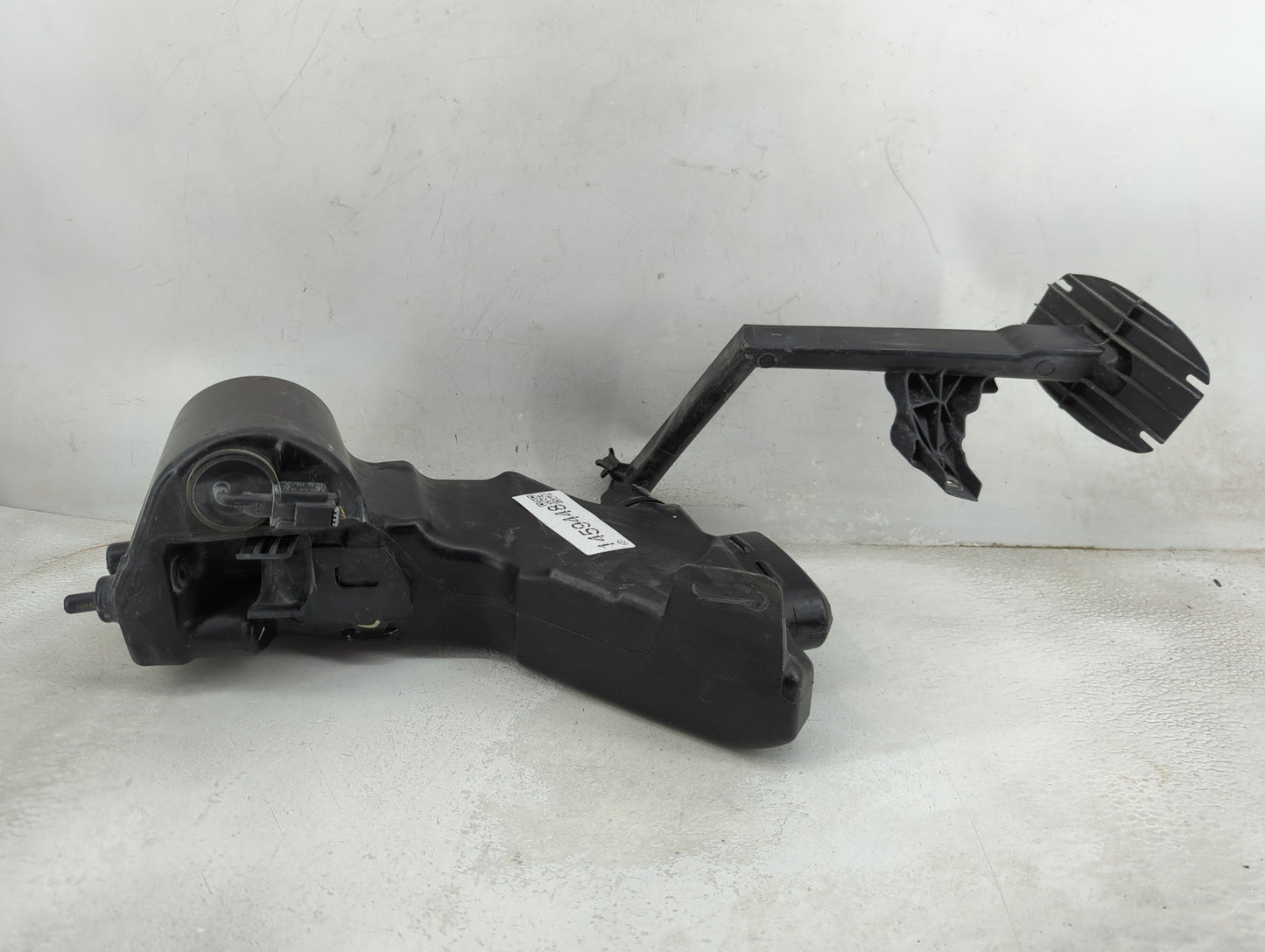2019 Mercedes-benz C300 Windshield Washer Fluid Reservoir Bottle Oem - Oemusedautoparts1.com