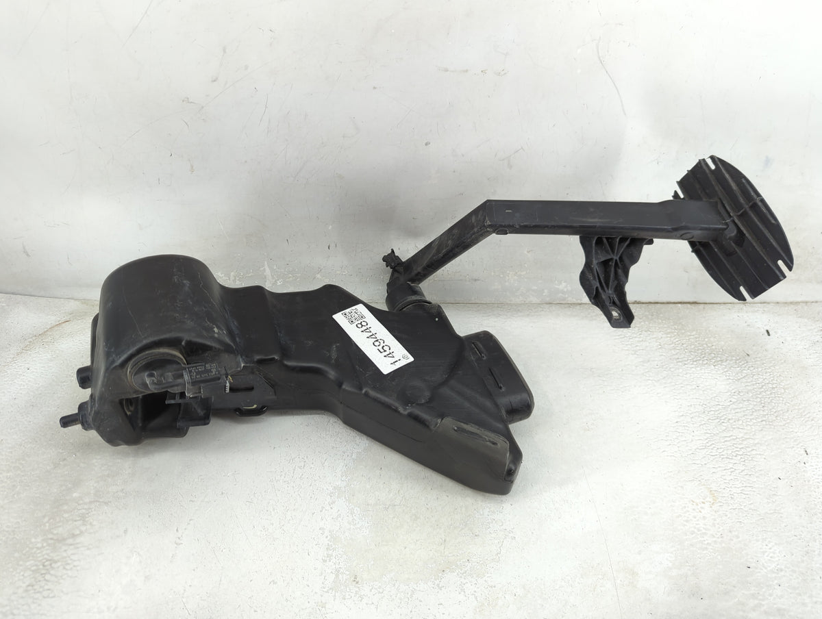 2019 Mercedes-benz C300 Windshield Washer Fluid Reservoir Bottle Oem - Oemusedautoparts1.com