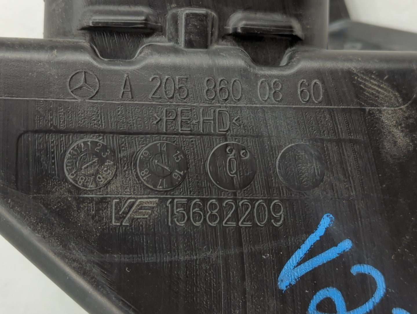 2019 Mercedes-benz C300 Windshield Washer Fluid Reservoir Bottle Oem - Oemusedautoparts1.com