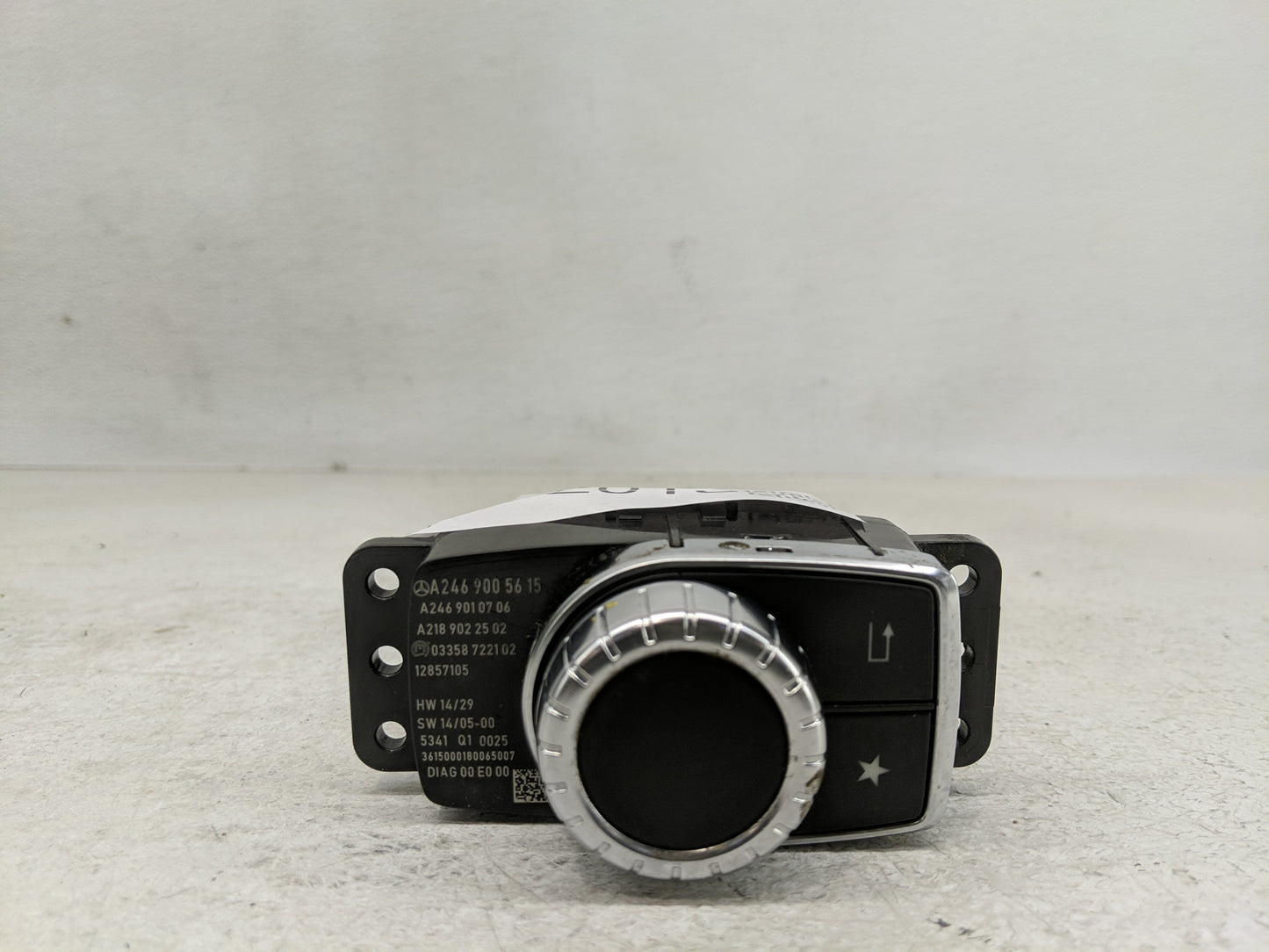 2015 Mercedes-Benz Cla250 Radio AM FM Cd Player Receiver Replacement P/N:A246 900 56 15 Fits Fits 2014 2016 OEM Used Auto Pa