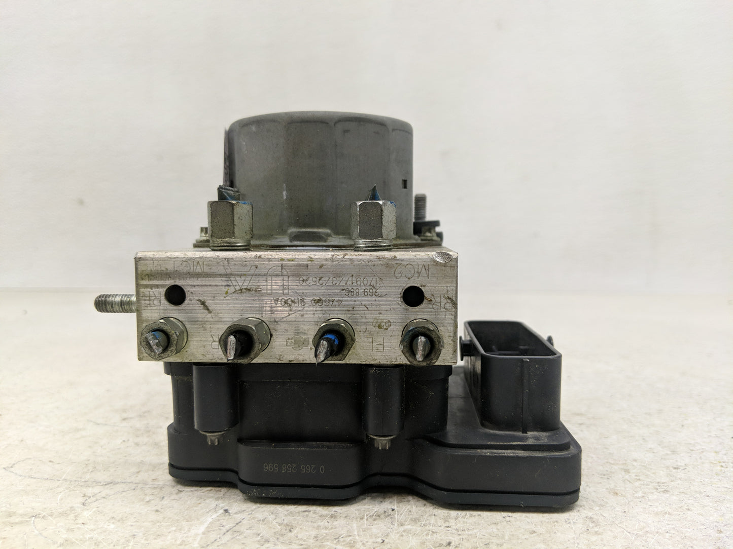 2014-2019 Mercedes-Benz Cla250 ABS Pump Control Module Replacement P/N:0004313700 Fits Fits 2014 2015 2016 2017 2018 2019 OE