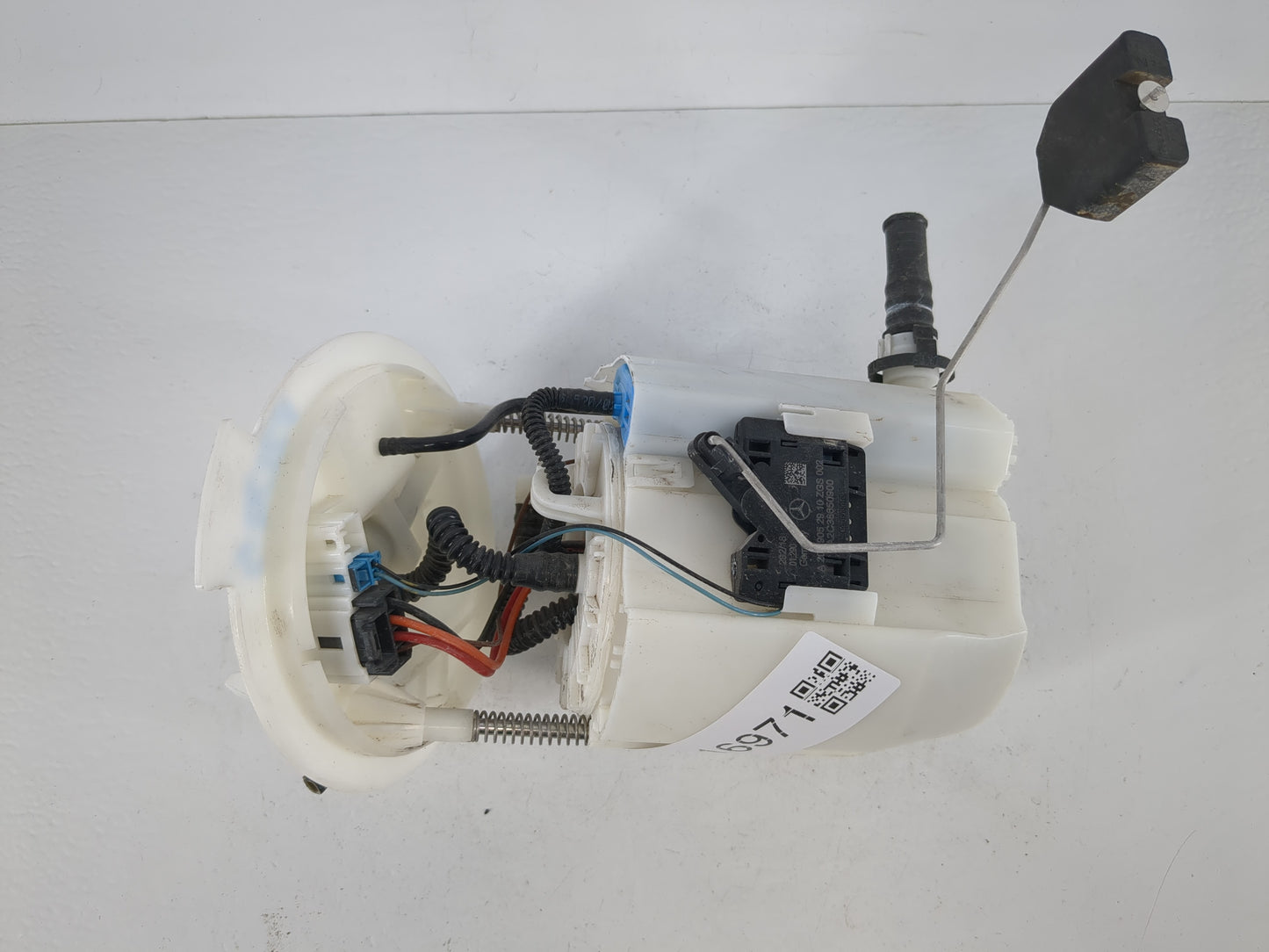 Mercedes-benz E300 Electrical Gas Fuel Pump Assembly - Oemusedautoparts1.com