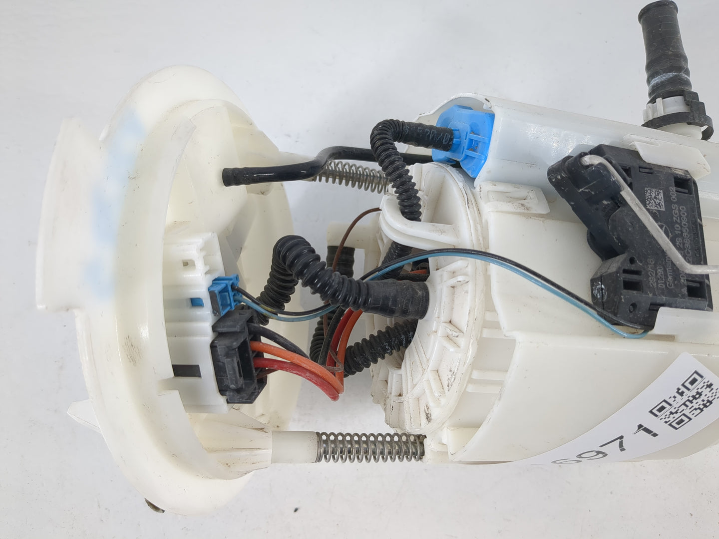 Mercedes-benz E300 Electrical Gas Fuel Pump Assembly - Oemusedautoparts1.com