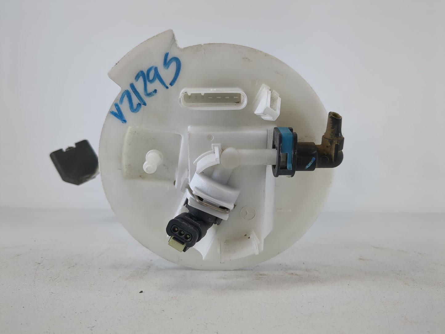 Mercedes-benz E300 Electrical Gas Fuel Pump Assembly - Oemusedautoparts1.com
