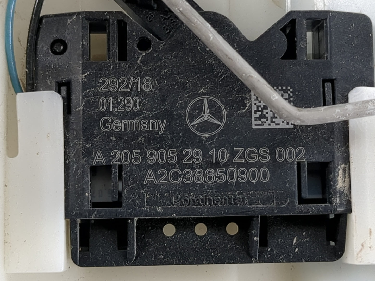 Mercedes-benz E300 Electrical Gas Fuel Pump Assembly - Oemusedautoparts1.com