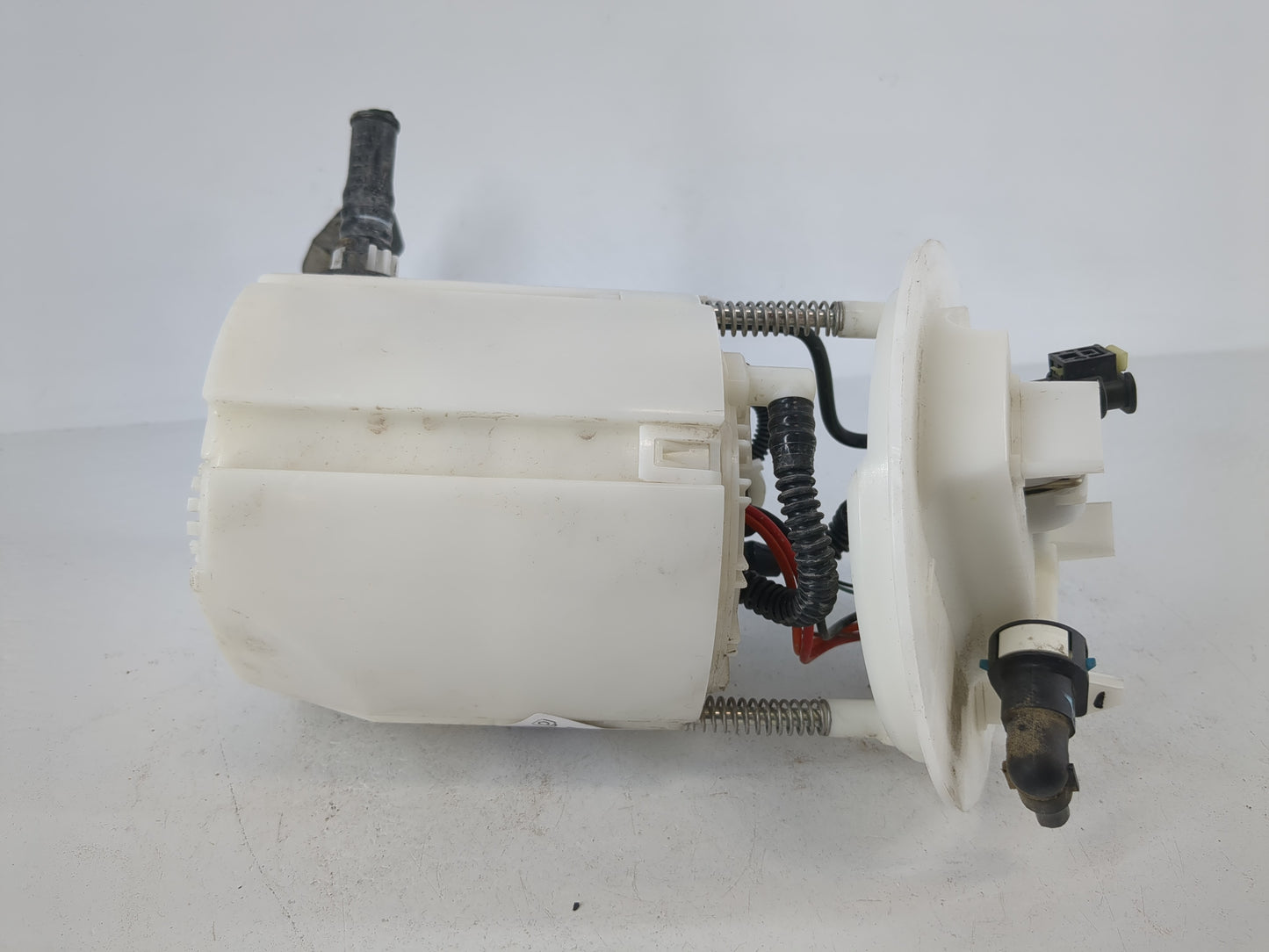 Mercedes-benz E300 Electrical Gas Fuel Pump Assembly - Oemusedautoparts1.com